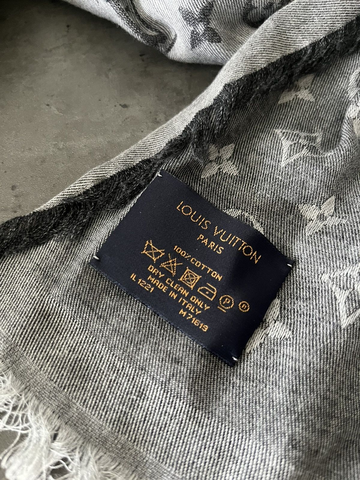Louis Vuitton Louis Vuitton Monogram Scarf Size ONE SIZE - 7 Thumbnail