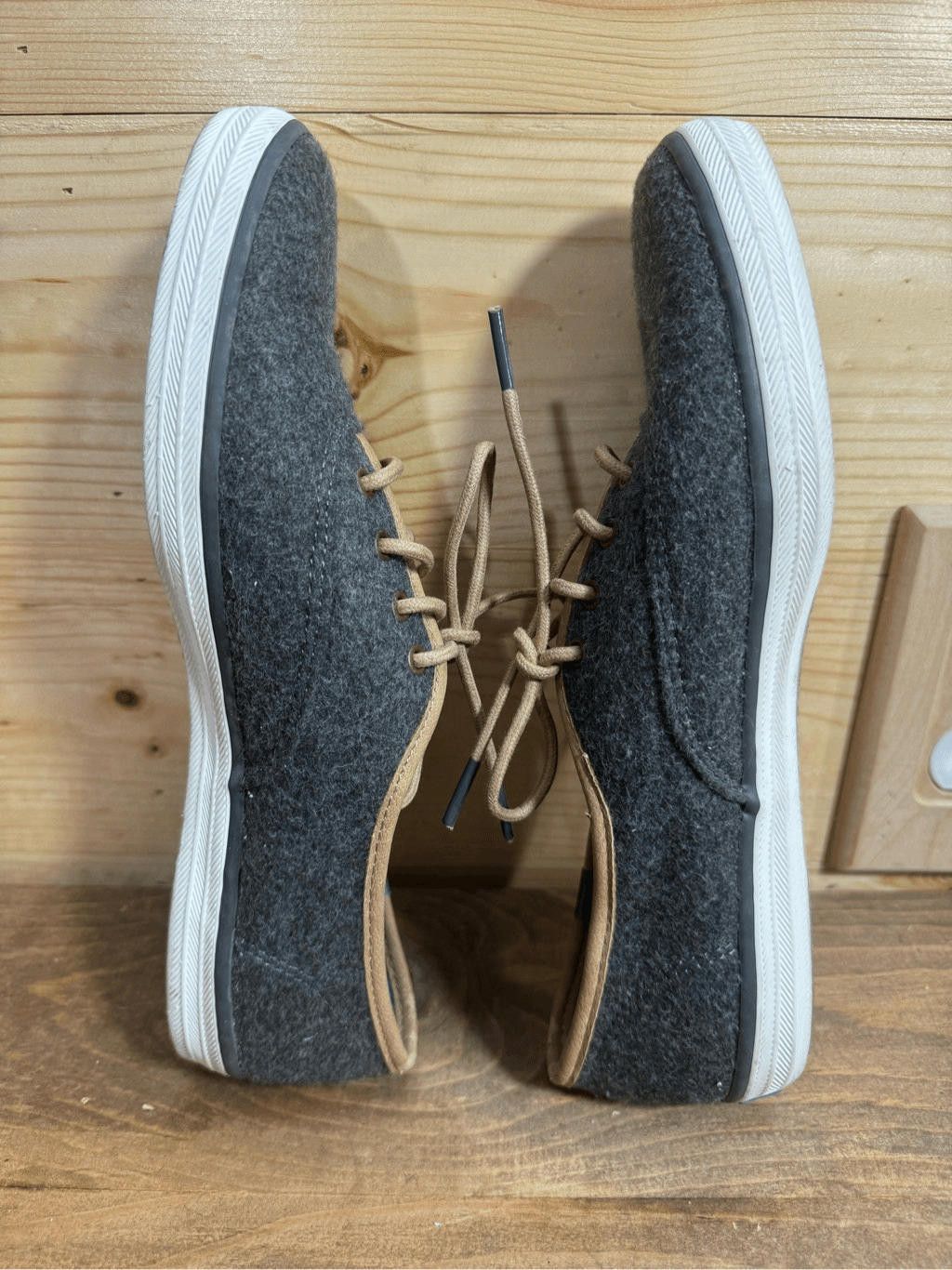 Keds Keds Champion Women's Size 8.5 Gray Wool Tan Piping Shoes Size US 8.5 / IT 38.5 - 8 Thumbnail