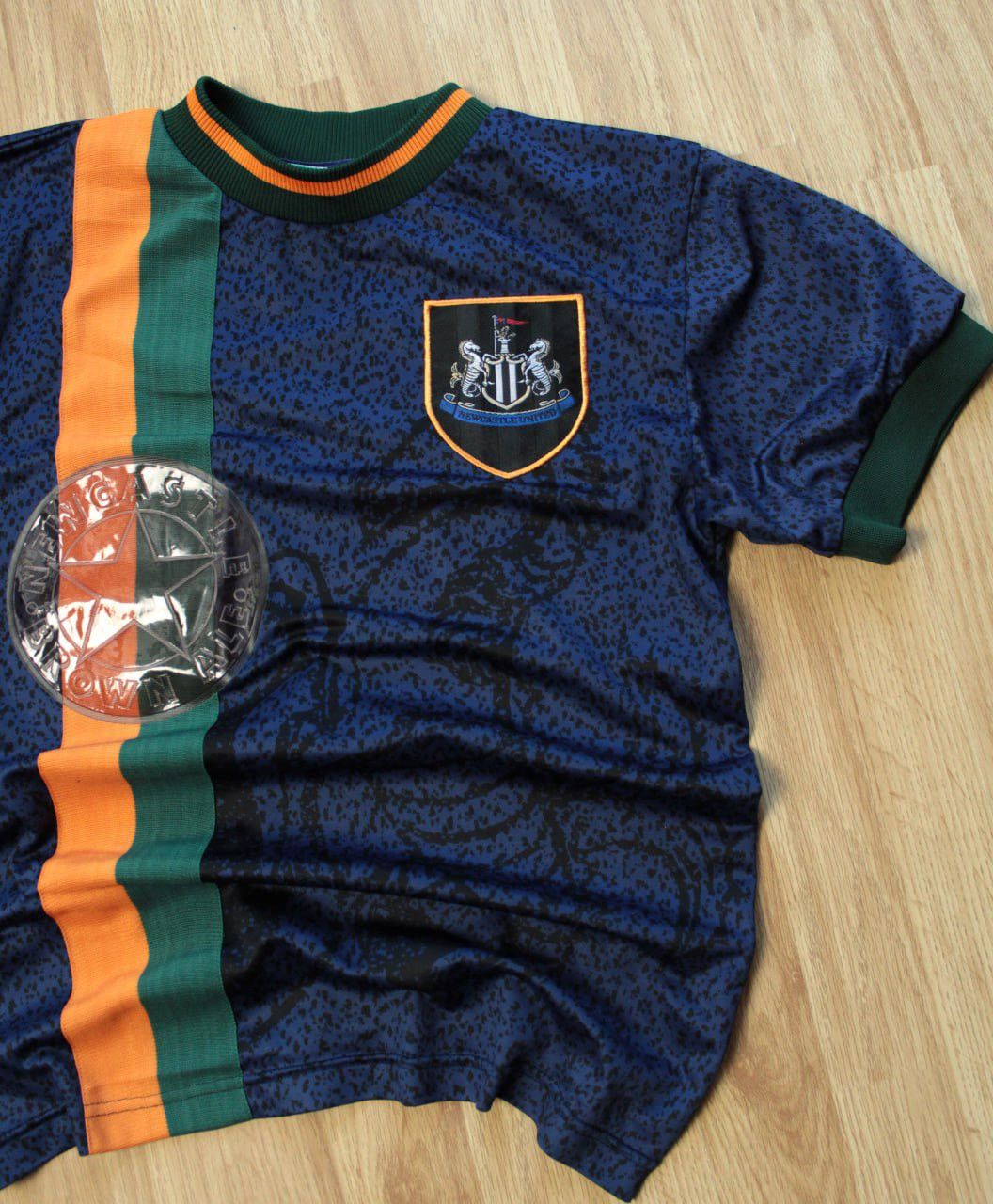 Vintage 🔥 New Castle United 1997 1998 Retro Jersey T Shirt Soccer Size US S / EU 44-46 / 1 - 2 Thumbnail