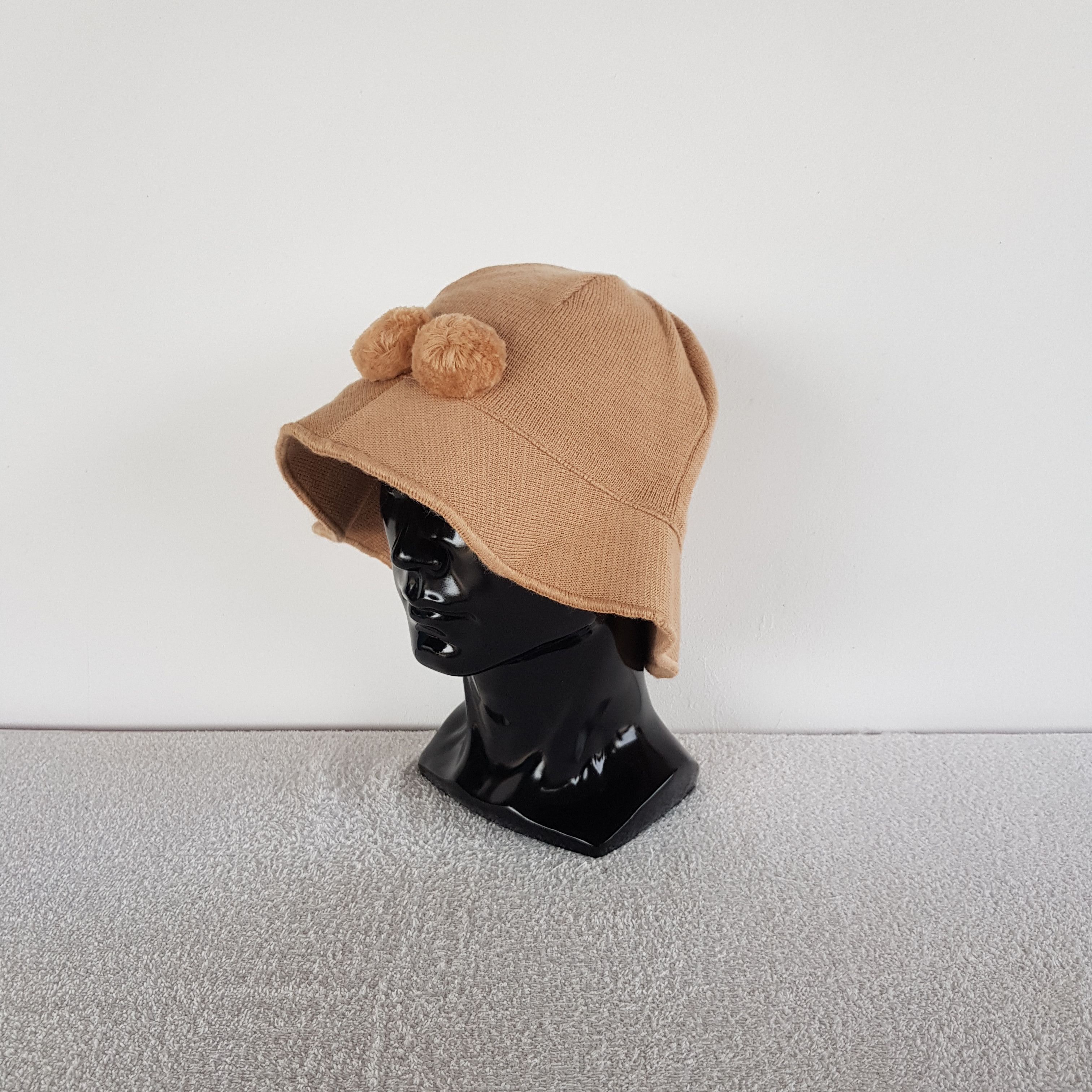 Japanese Brand Vintage Japan Hats Nice Design Beanie Snow Caps Size ONE SIZE - 1 Thumbnail