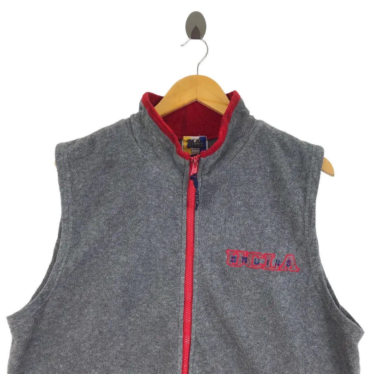 Other Vintage UCLA BRUINS UNIVERSITY College Fl Size US L / EU 52-54 / 3 - 2 Thumbnail