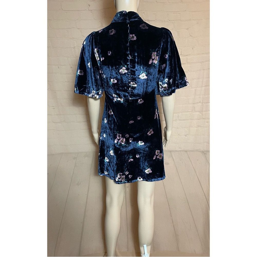 Free People NWT New $148 FREE PEOPLE Be My Baby Velvet Mini Navy Floral Size XS / US 0-2 / IT 36-38 - 5 Thumbnail