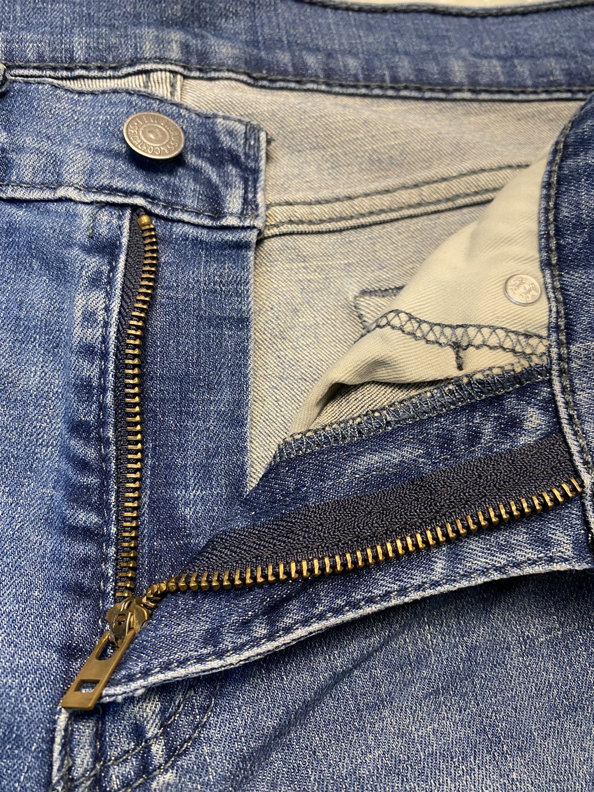 Levi's × Vintage Levi’s 514 Size US 30 / EU 46 - 11 Thumbnail