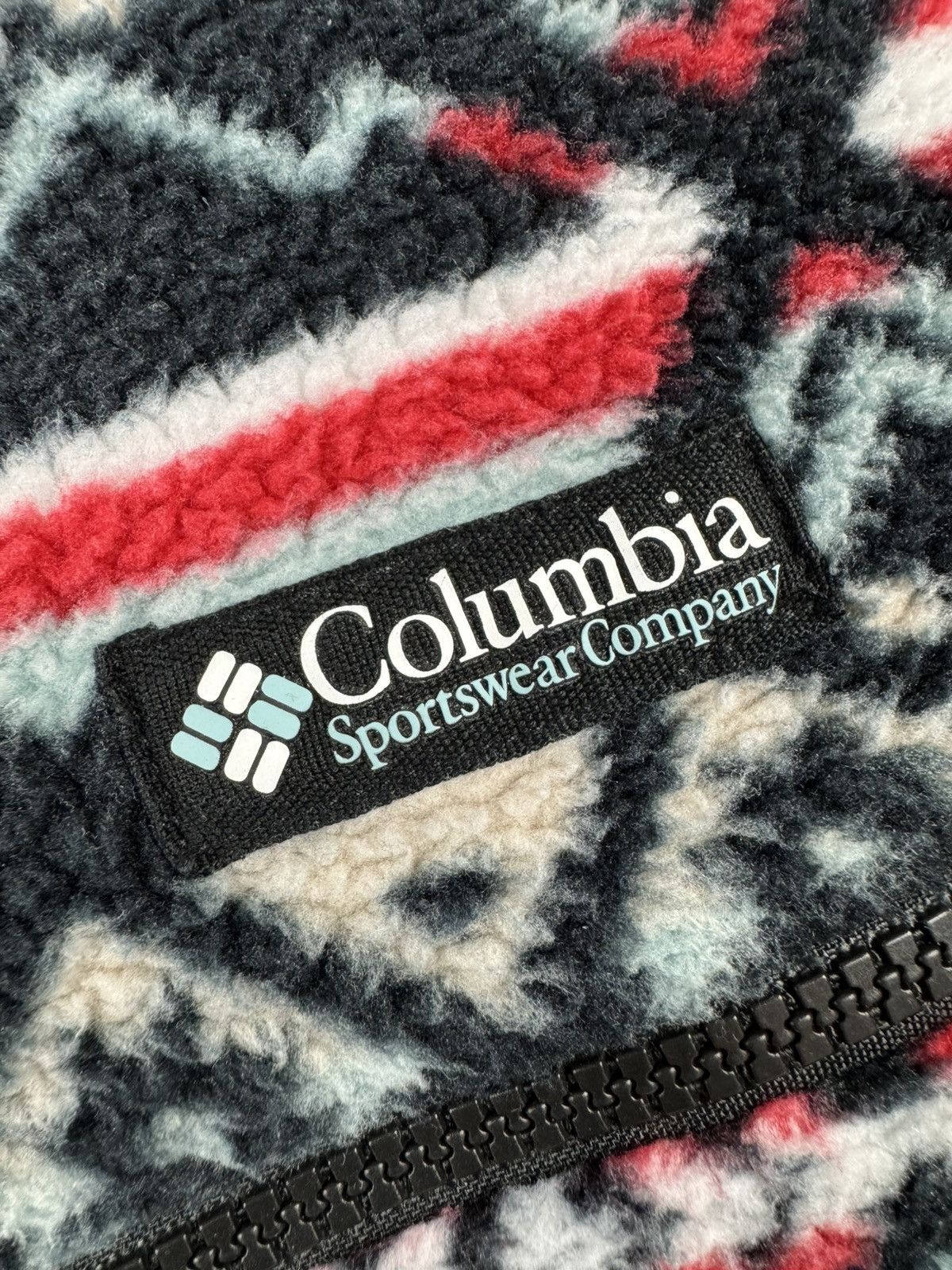 Columbia × Vintage Vintage Y2K Columbia Sherpa hoodie Navaho print gorpcore Size US M / EU 48-50 / 2 - 10 Thumbnail