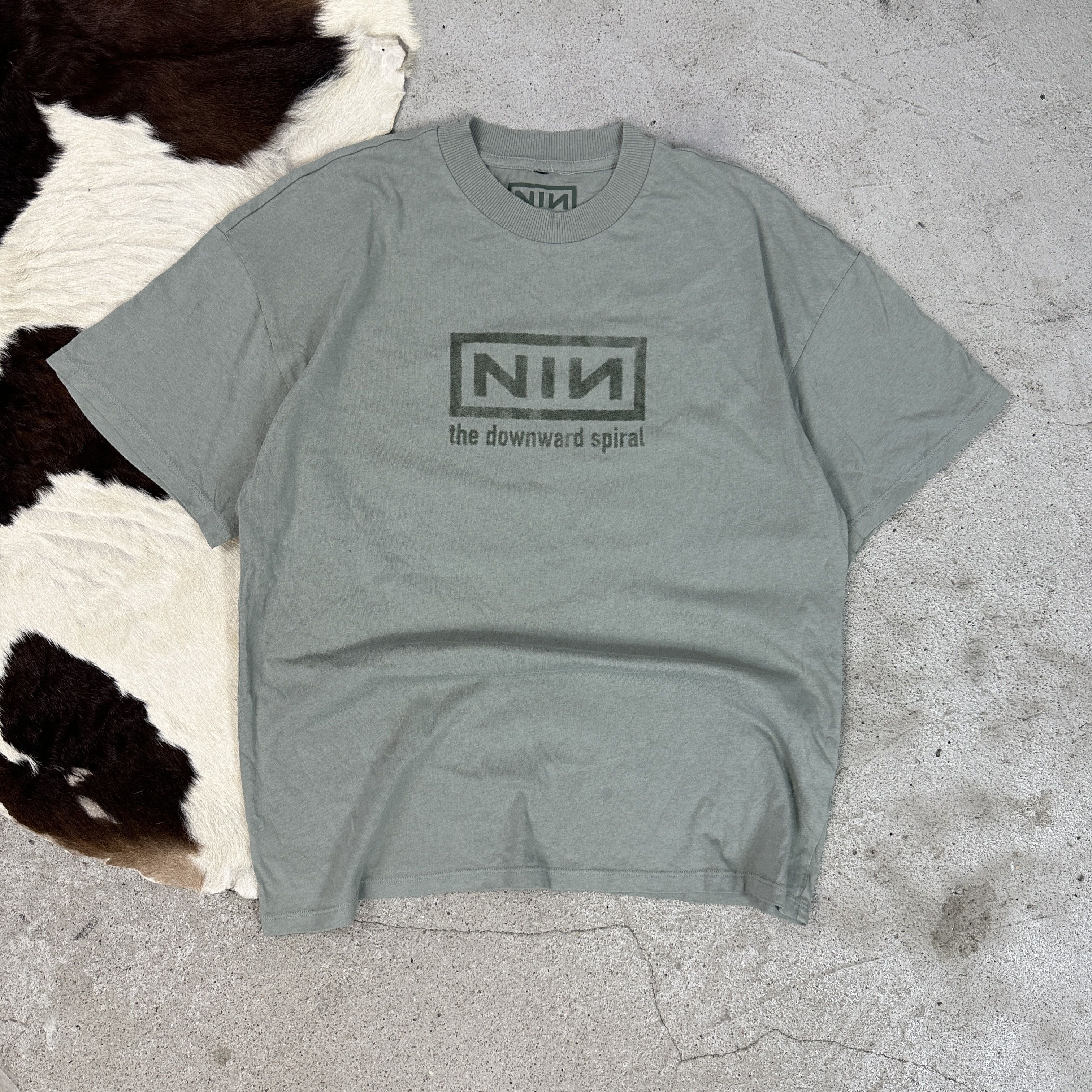 Vintage Vintage Streetwear 00s Nine Inch Nails T-shirt Size US S / EU 44-46 / 1 - 3 Thumbnail