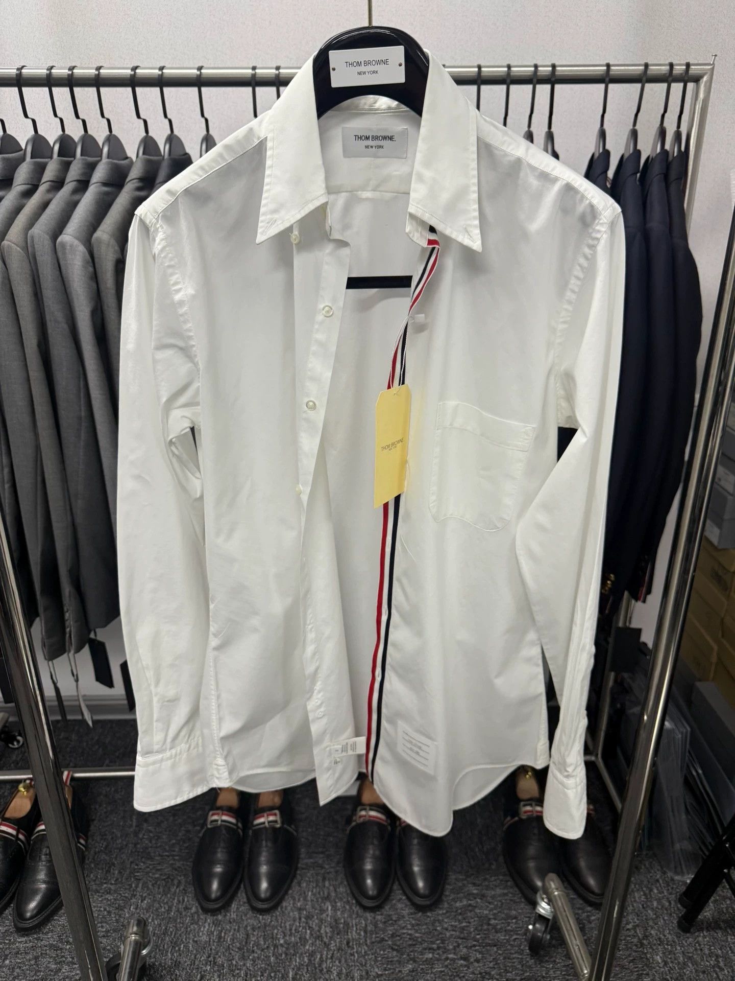 Thom Browne Thom Browne 3-Color Placket Poplin Shirt Size 3 Size US L / EU 52-54 / 3 - 1 Thumbnail