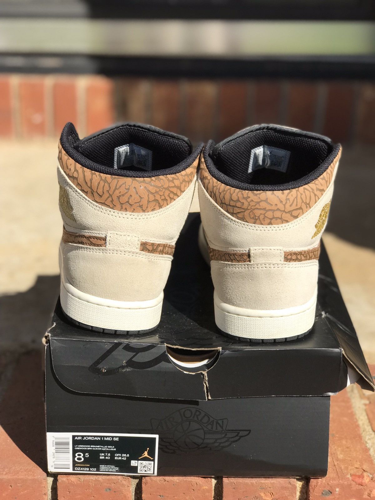 Jordan Brand Air Jordan 1 Mid Brown Elephant Size 8.5 Size US 8.5 / EU 41-42 - 4 Thumbnail