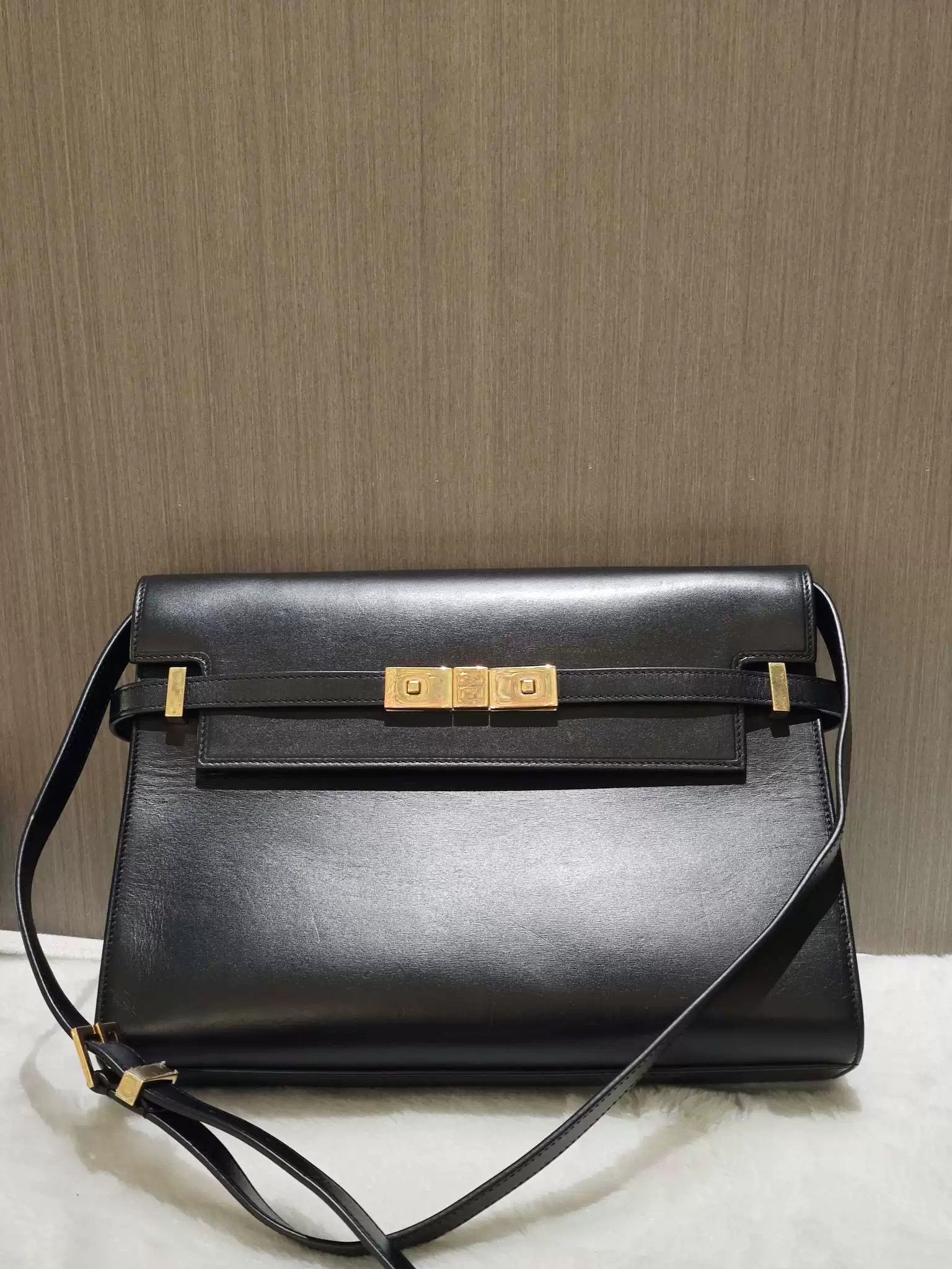 Saint Laurent Paris Pre-loved Bag Very good condition Size ONE SIZE - 1 Thumbnail