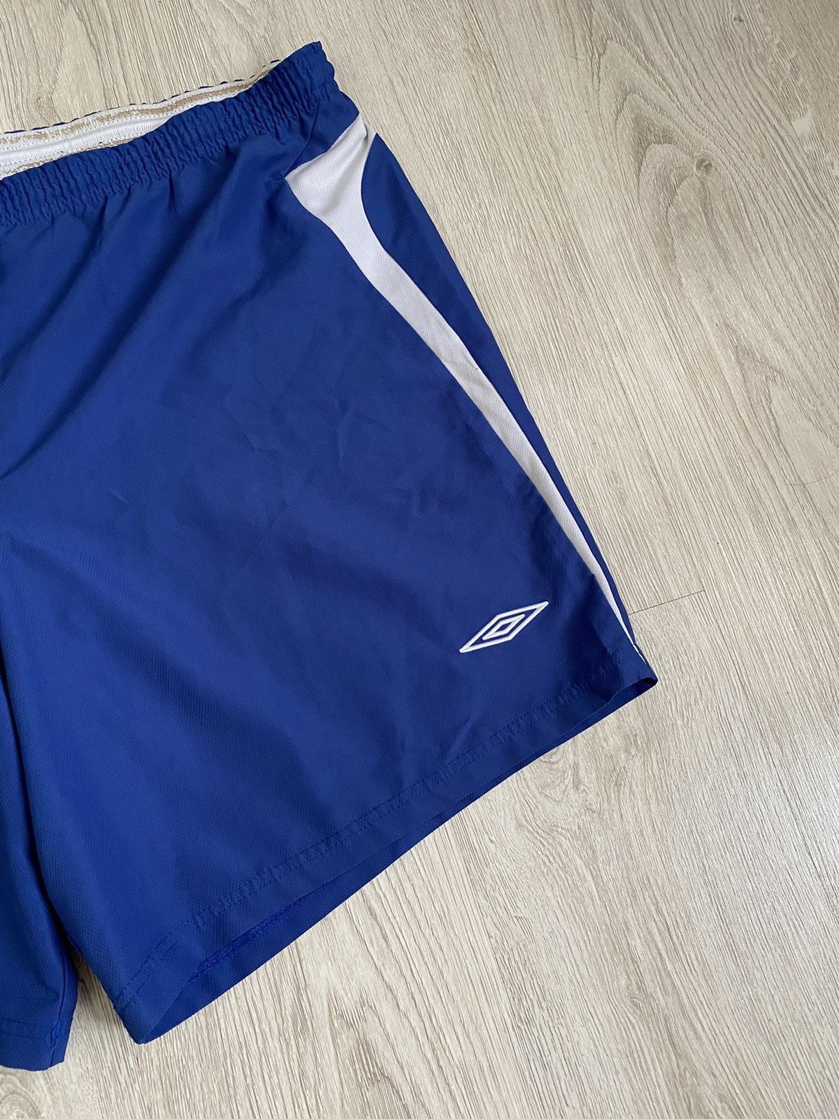 Umbro Vintage Umbro NOTTINGHAM FOREST Shorts - Size XXL Size US 36 / EU 52 - 4 Thumbnail
