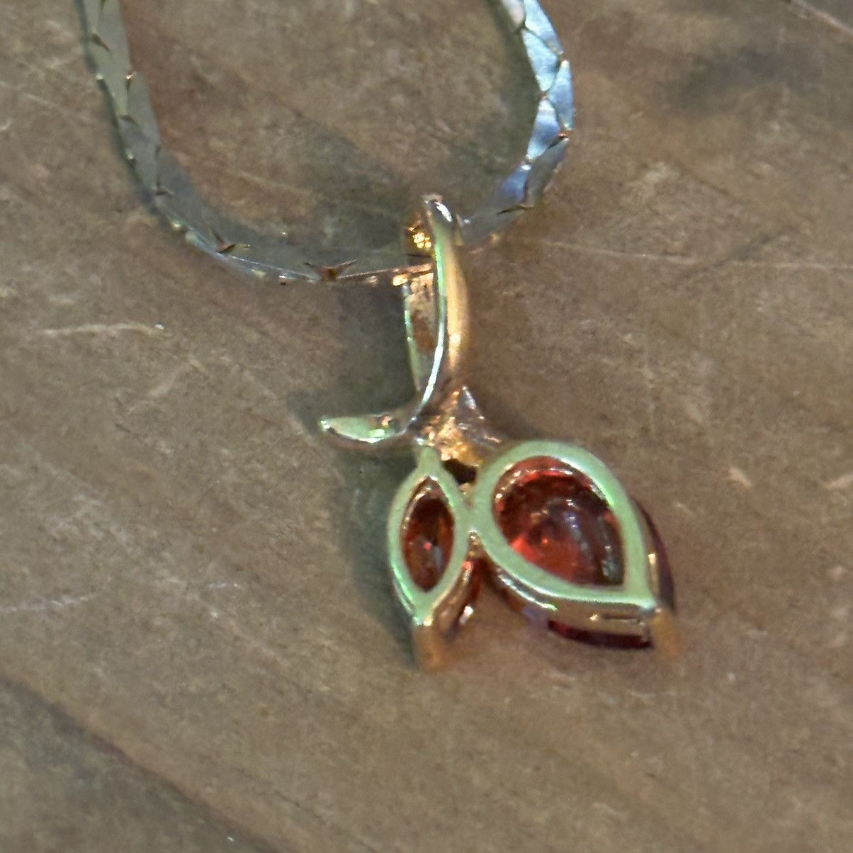 Vintage Vintage red gemstone pendant necklace Size ONE SIZE - 4 Thumbnail