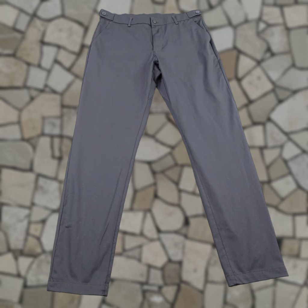 YoungLA YoungLA Pants Mens 34L Gray Office Tech Performance Straight Chino Slacks Size US 34 / EU 50 - 1 Thumbnail
