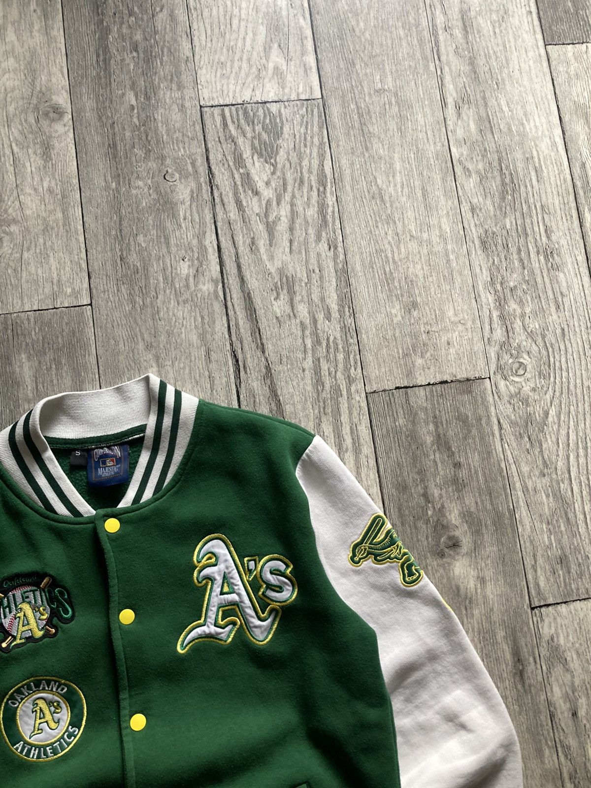 Majestic Vintage majestic oakland athletics mlb bomber varsity jacket Size US S / EU 44-46 / 1 - 3 Thumbnail