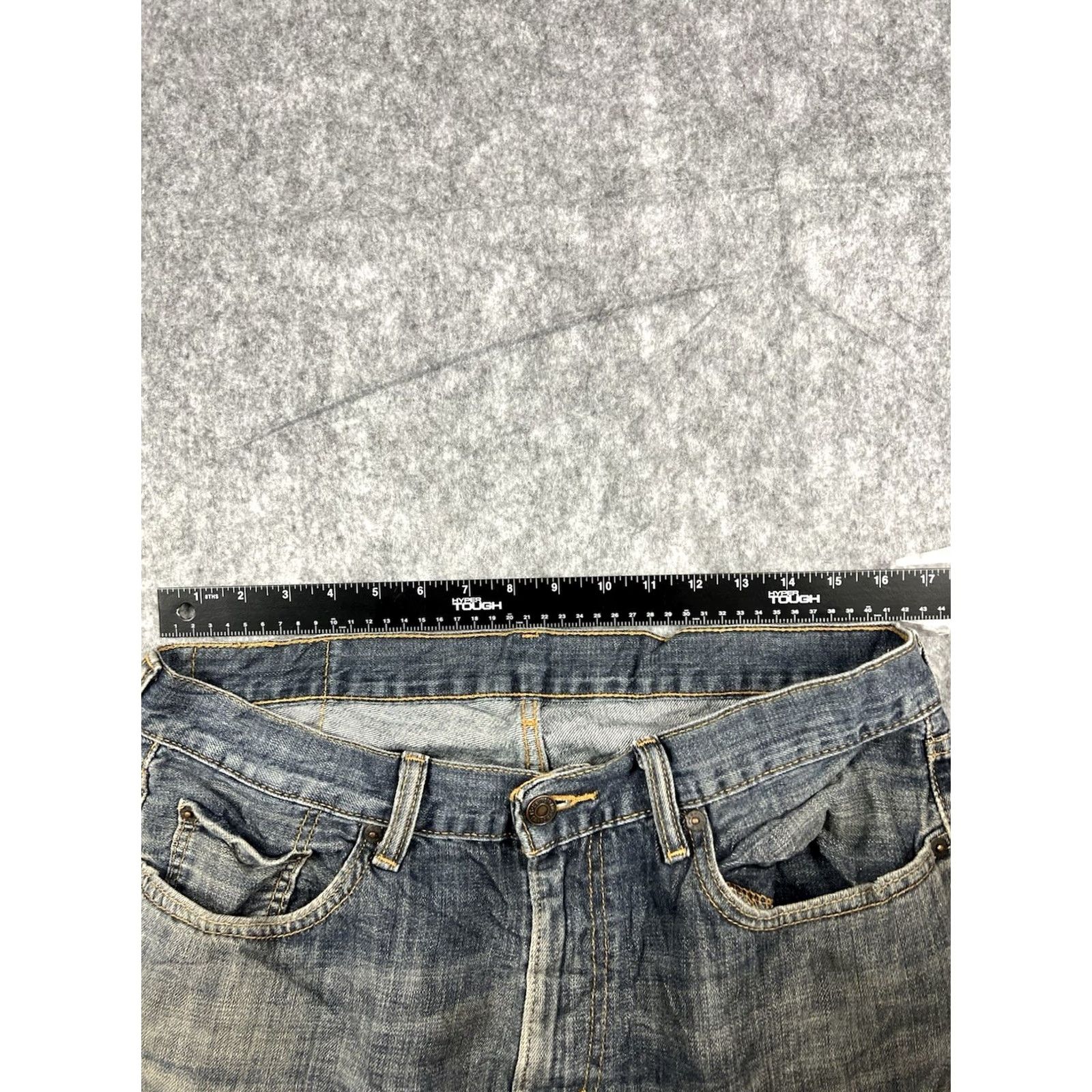 Levi's VINTAGE Levi's 559 Jeans Mens Regular Straight Dark Wash 34x34 Denim 5-Pocket Logo Classic Modern Size US 34 / EU 50 - 3 Thumbnail