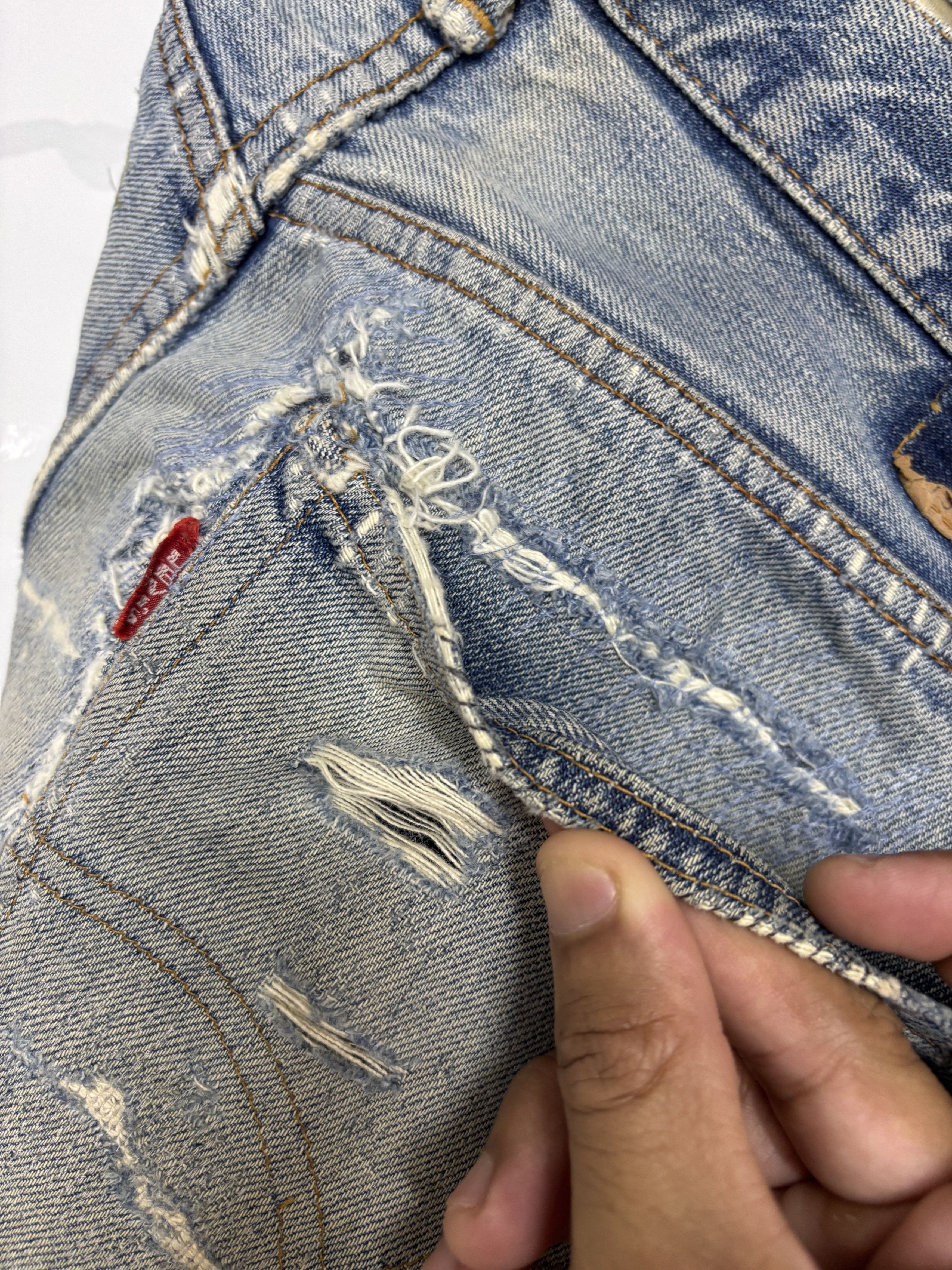 Levi's True Vintage Levis 501 Big E Selvedge Jeans Button 2 Size US 32 / EU 48 - 14 Thumbnail