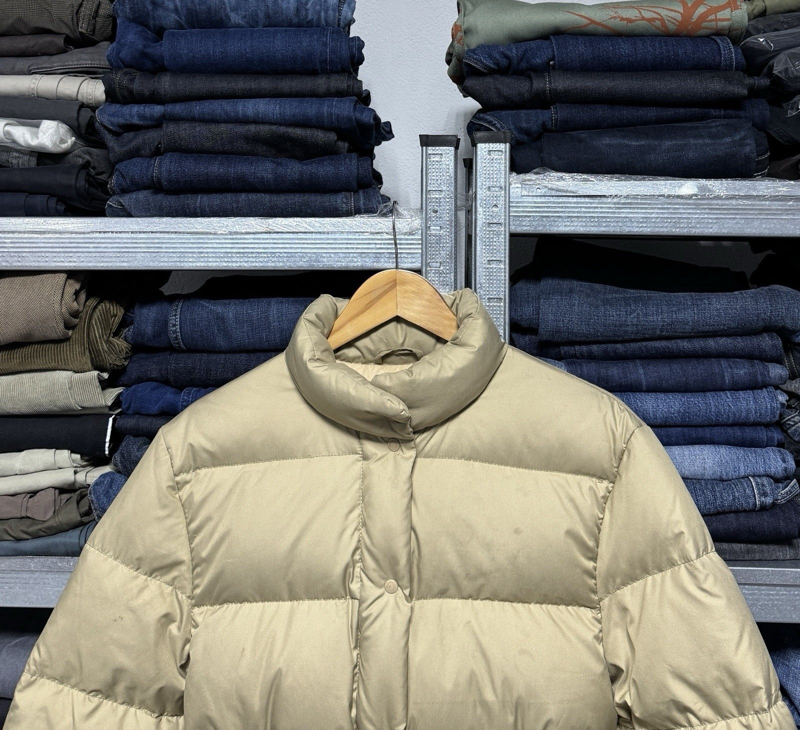 Moncler Vintage MONCLER Down Puffer Womens Bomber Jacket Size 1 Size S / US 4 / IT 40 - 4 Thumbnail
