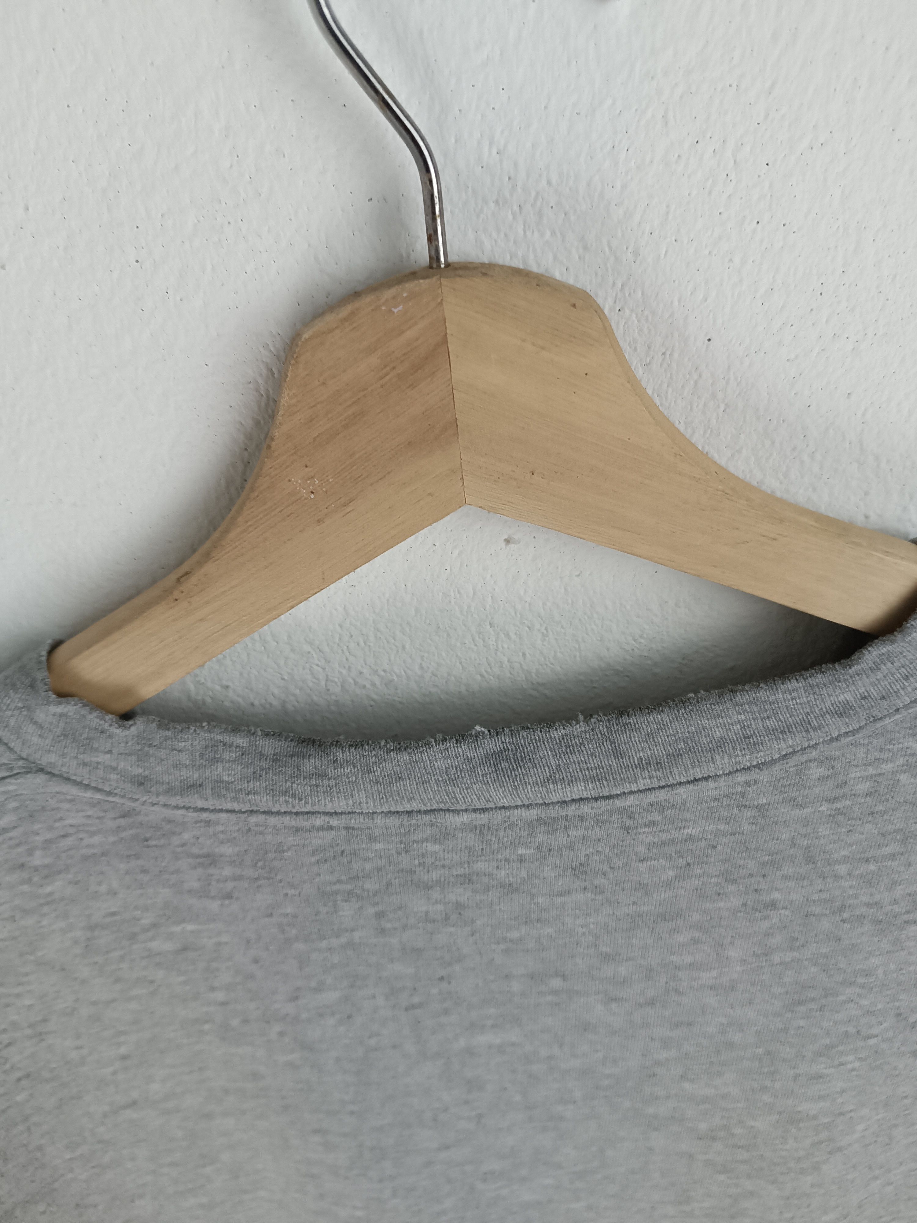 Nike VINTAGE 90'S NIKE MINI SWOSH DISTRESSED TEE VERY RARE Size US L / EU 52-54 / 3 - 16 Thumbnail