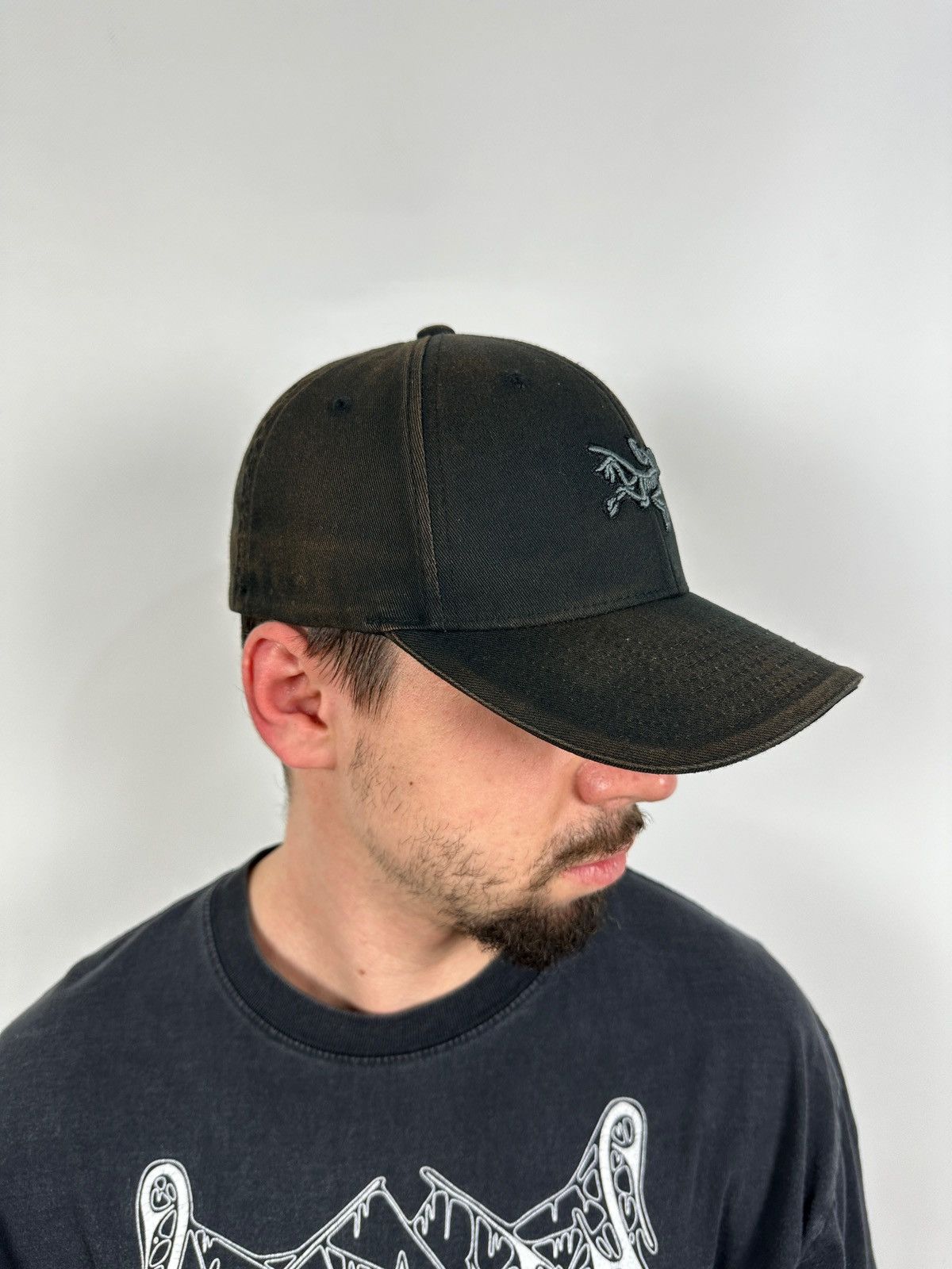 Arc'teryx Vintage Arcteryx Flexfit Faded Black Cap Hats Size ONE SIZE - 2 Thumbnail