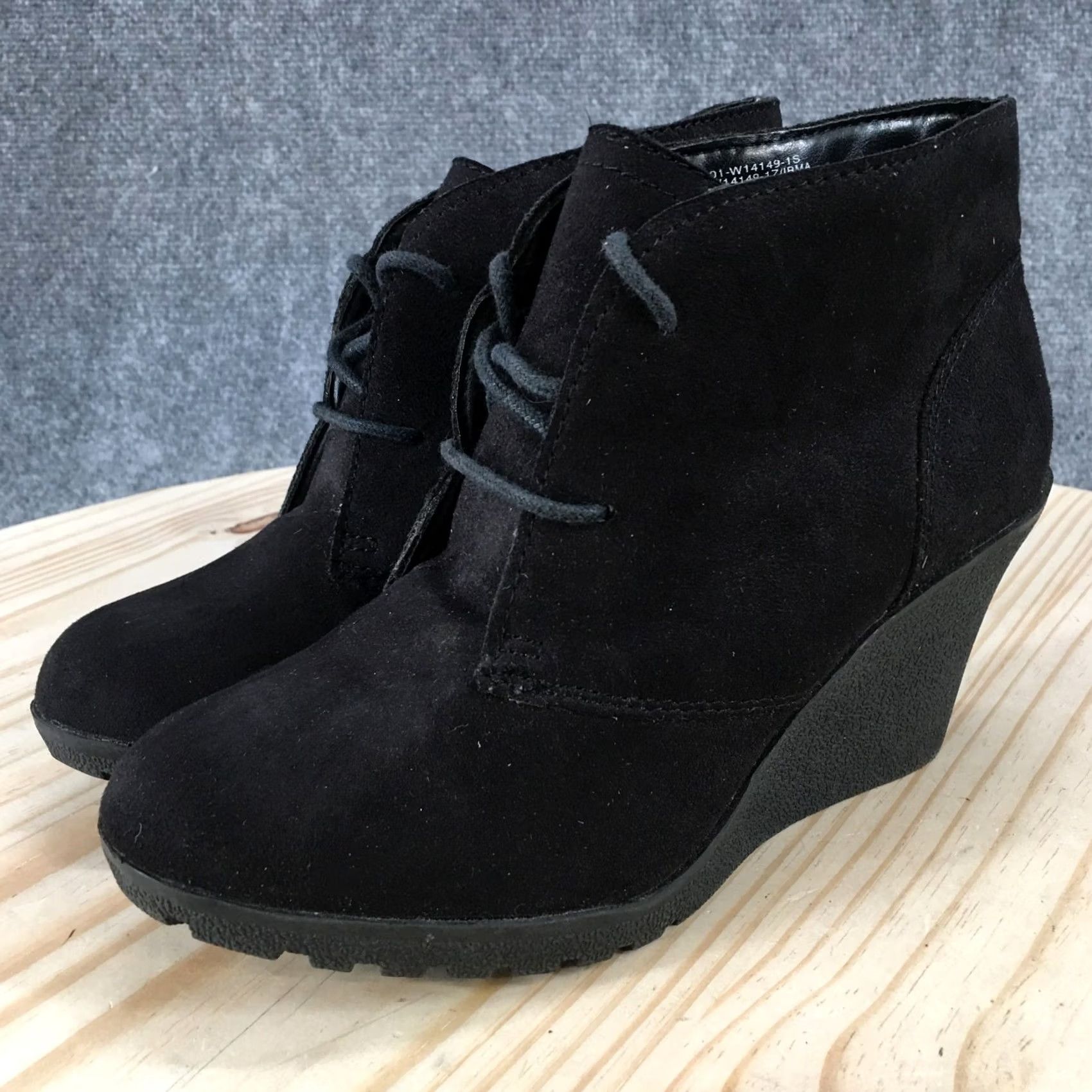 Vintage White Mountain Boots Womens 7.5 M Irma Casual Lace Up Wedge Bootie Black Fabric - Shoe, Boot, Womens, 7.5M, Black, Wedge, Lace Up, Fabric, Bootie Size US 8 / IT 38 - 3 Thumbnail
