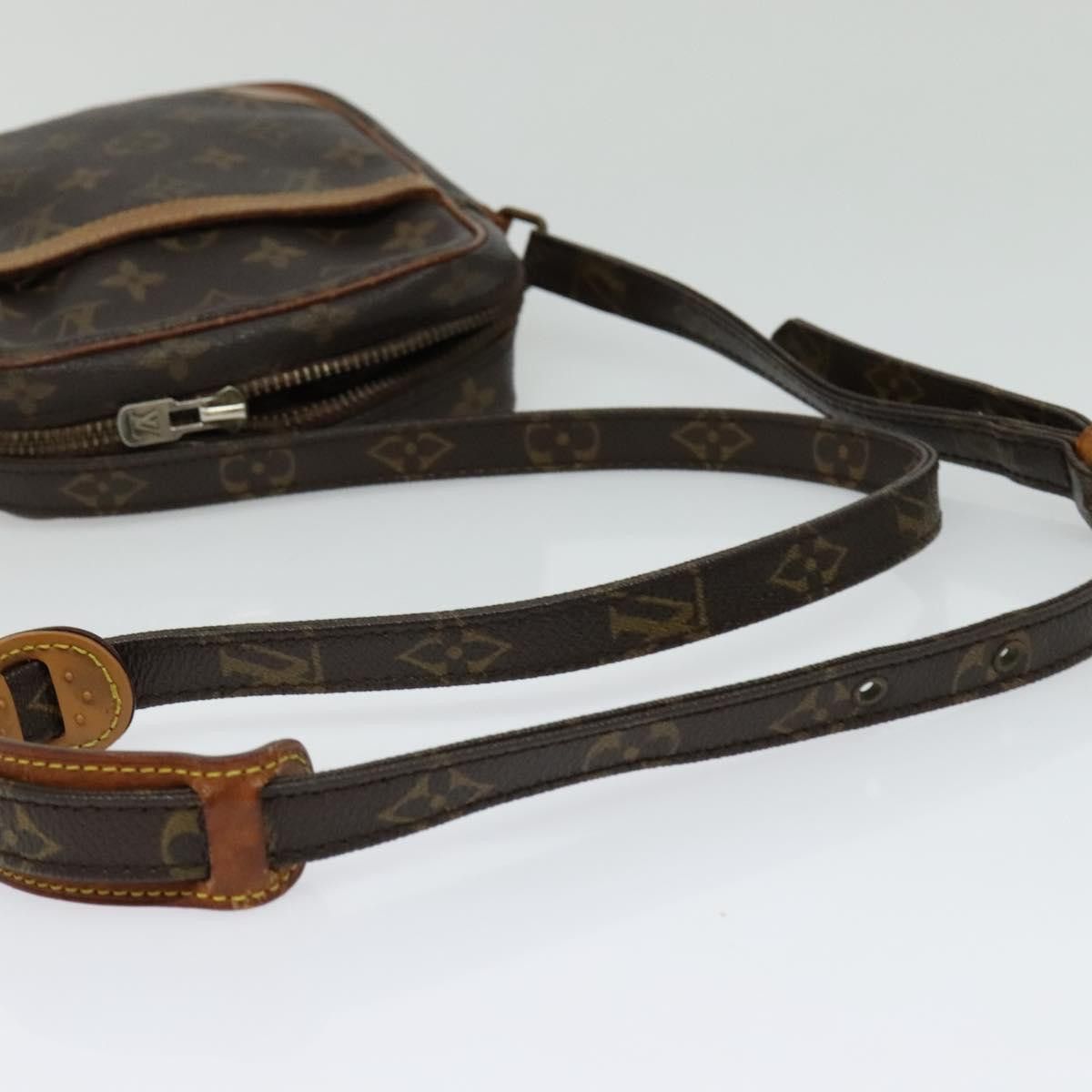 Louis Vuitton LOUIS VUITTON Monogram Danube Shoulder Bag M45266 Size ONE SIZE - 7 Thumbnail