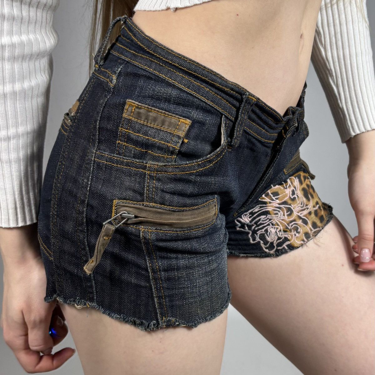 Japanese Brand Vintage Y2K Deplay Japanese Style Leopard Print Sexy Shorts Size 28" / US 6 / IT 42 - 3 Thumbnail