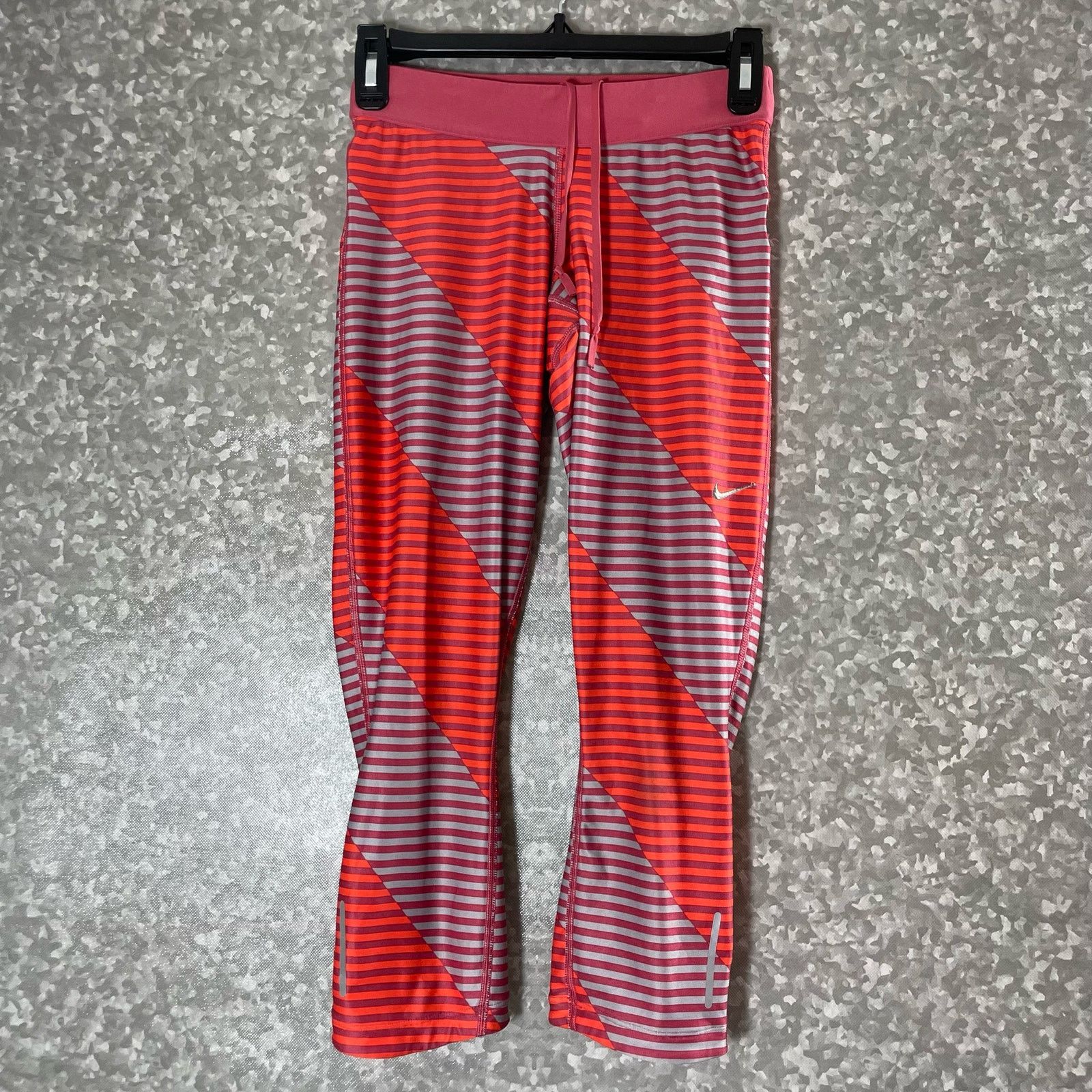 Nike Nike Dri Fit Pink Striped Capri Activewear Leggings - XS Size 23" - 1 Thumbnail