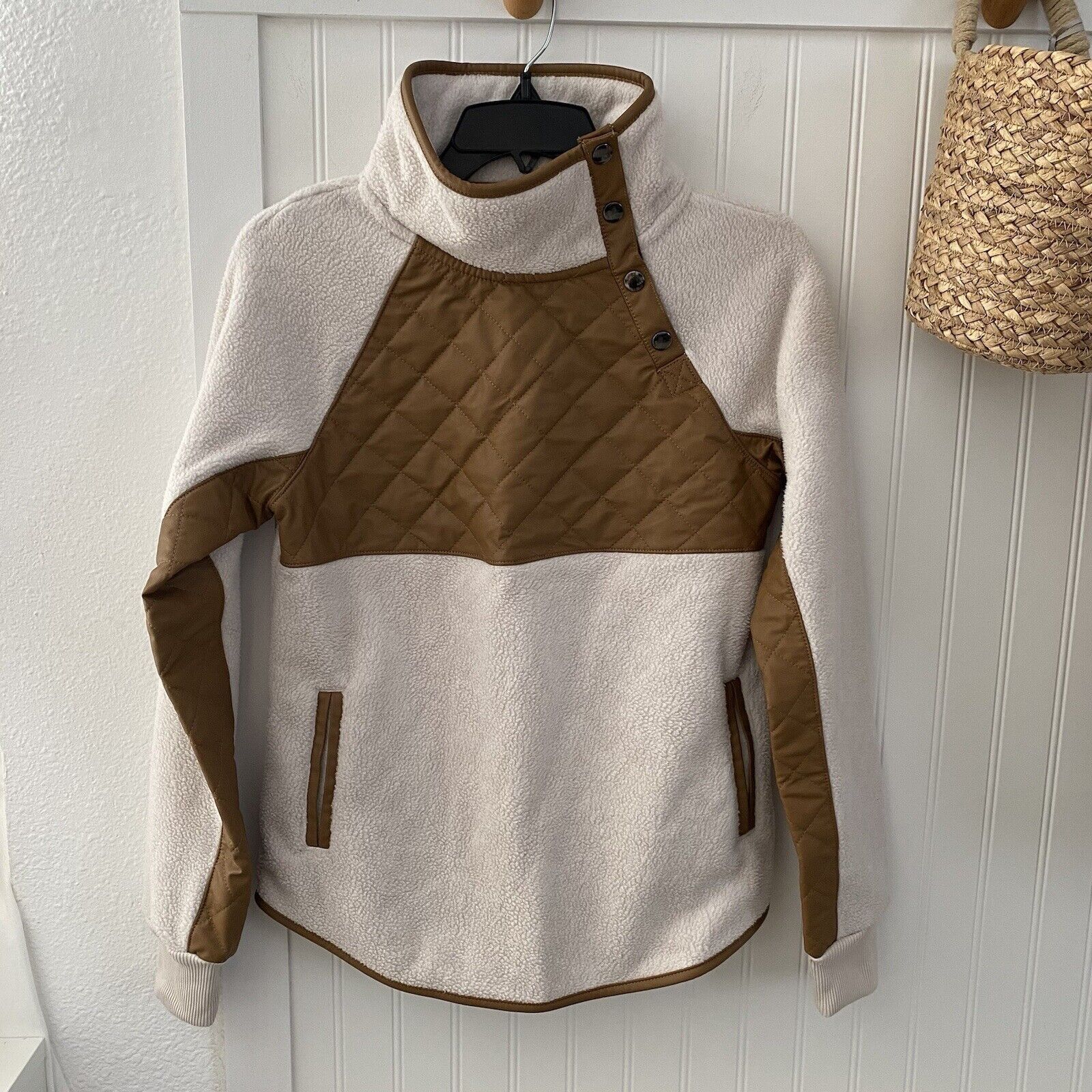 Abercrombie & Fitch Abercrombie & Fitch Womens Fleece Quilted Snap Popover Pull Size XXS / US 00 / IT 34 - 1 Thumbnail