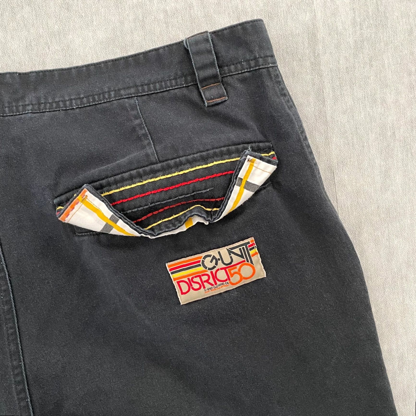 Vintage VINTAGE G-Unit Cargo Shorts Adult 38 Black Streetwear Hip Hop Mens Cotton Size US 38 / EU 54 - 4 Thumbnail
