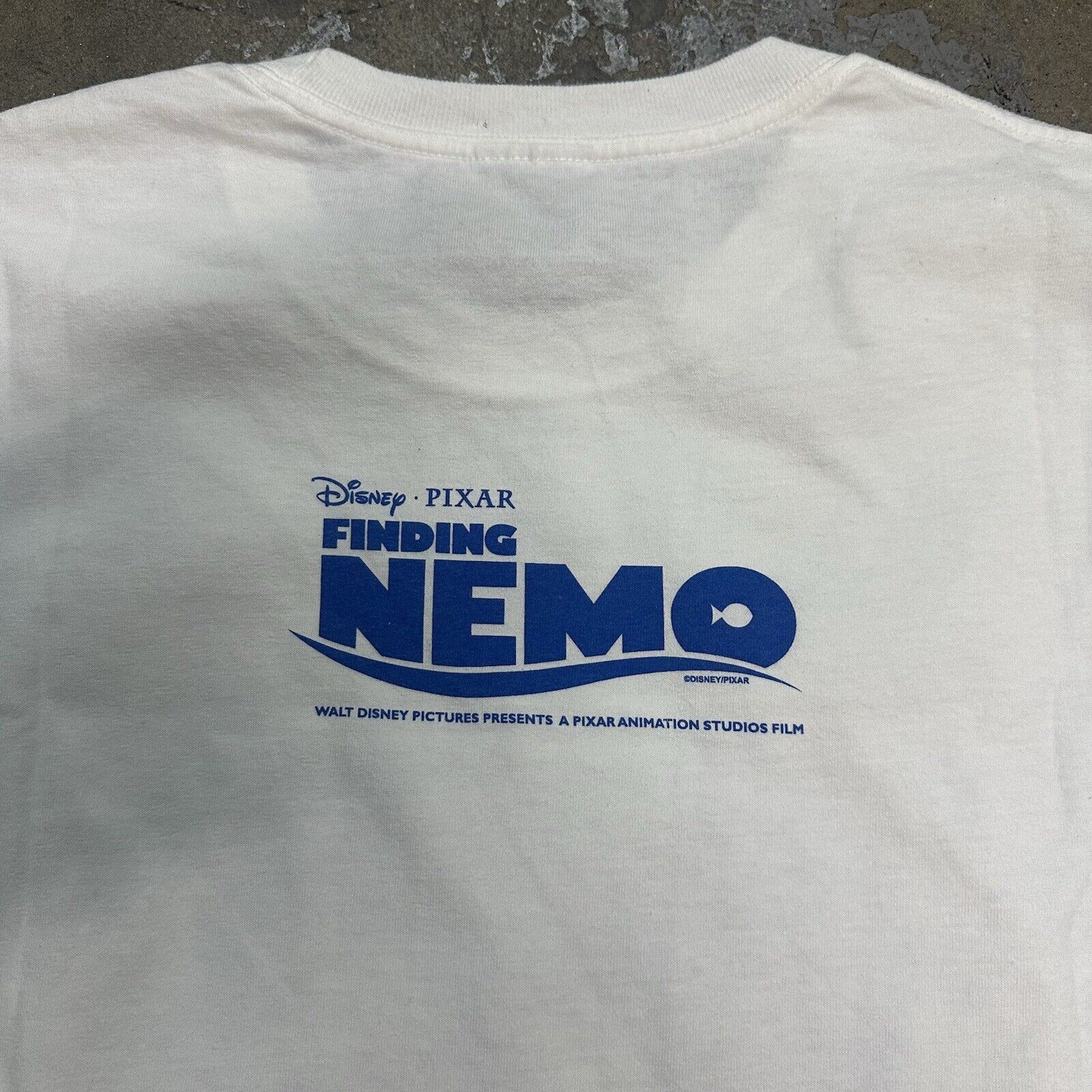 Disney × Vintage Vintage 2003 Disney Finding Nemo Movie Promo T-Shirt Size US XL / EU 56 / 4 - 2 Thumbnail