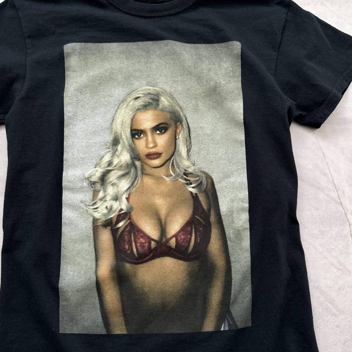 Kylie Jenner OG Kylie Jenner Limited Edition Photo Calabasas T Shirt Size US S / EU 44-46 / 1 - 2 Thumbnail