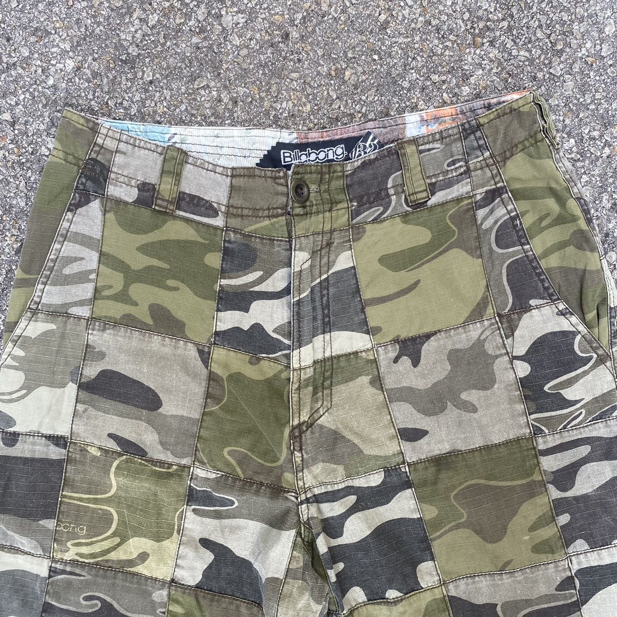 Billabong Billabong Camo Patchwork Cargo Shorts Size US 30 / EU 46 - 3 Thumbnail