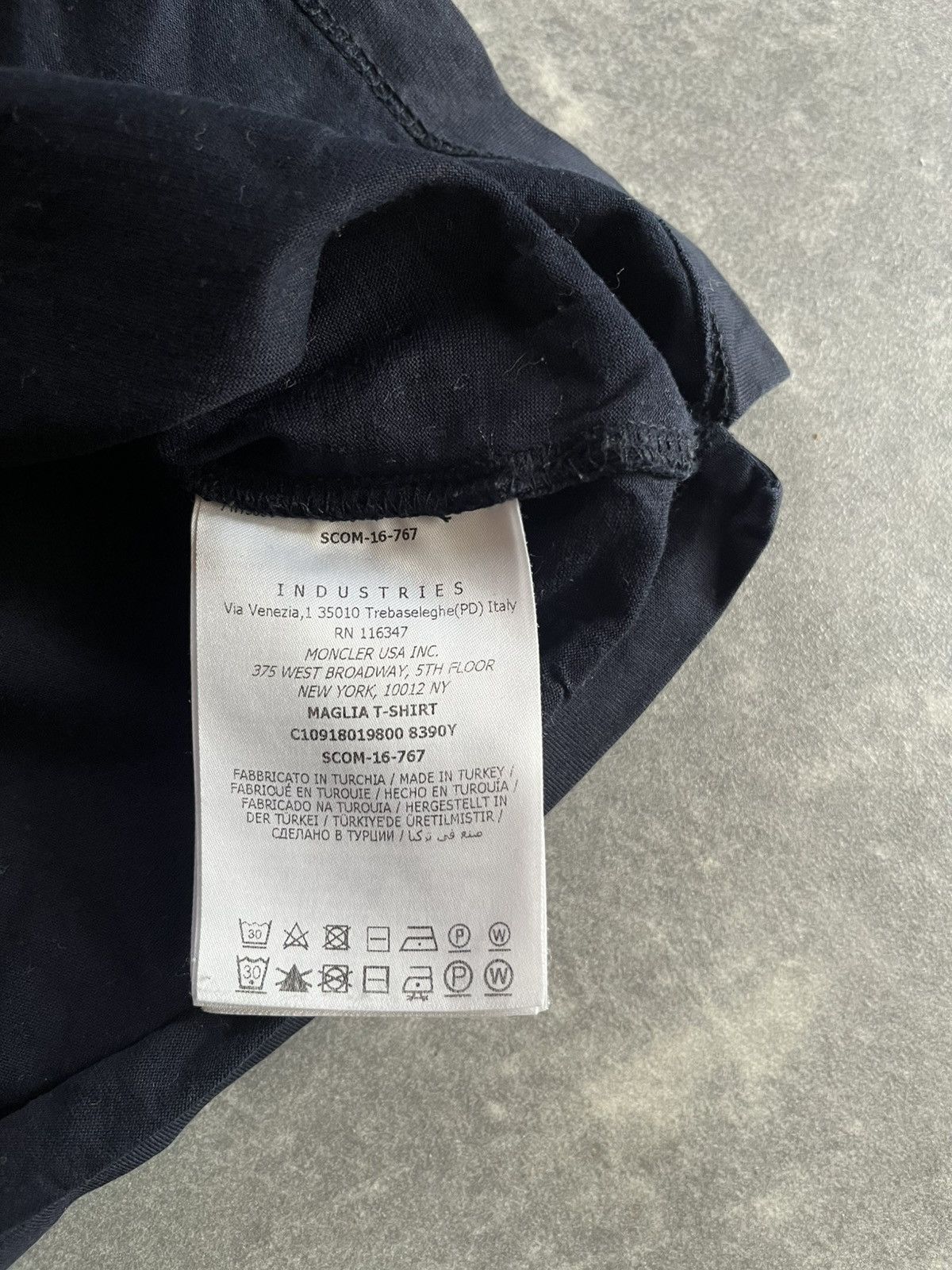 Moncler Moncler Maglia Patch Logo Navy Blue Pocket Tee L XL Size US XL / EU 56 / 4 - 9 Thumbnail
