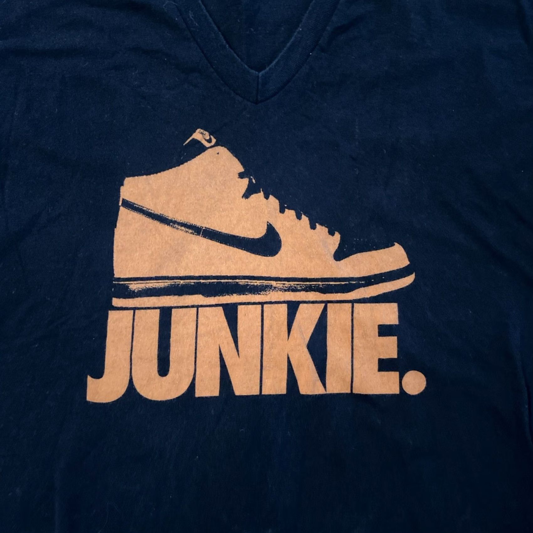 Nike VINTAGE Nike Dunk High Sneaker Junkie V Neck T Shirt M Orange Black Low Shirt Unisex 2000s Graphic Tee Mens Womens Boys Girls Nike Space? Size US M / EU 48-50 / 2 - 2 Thumbnail