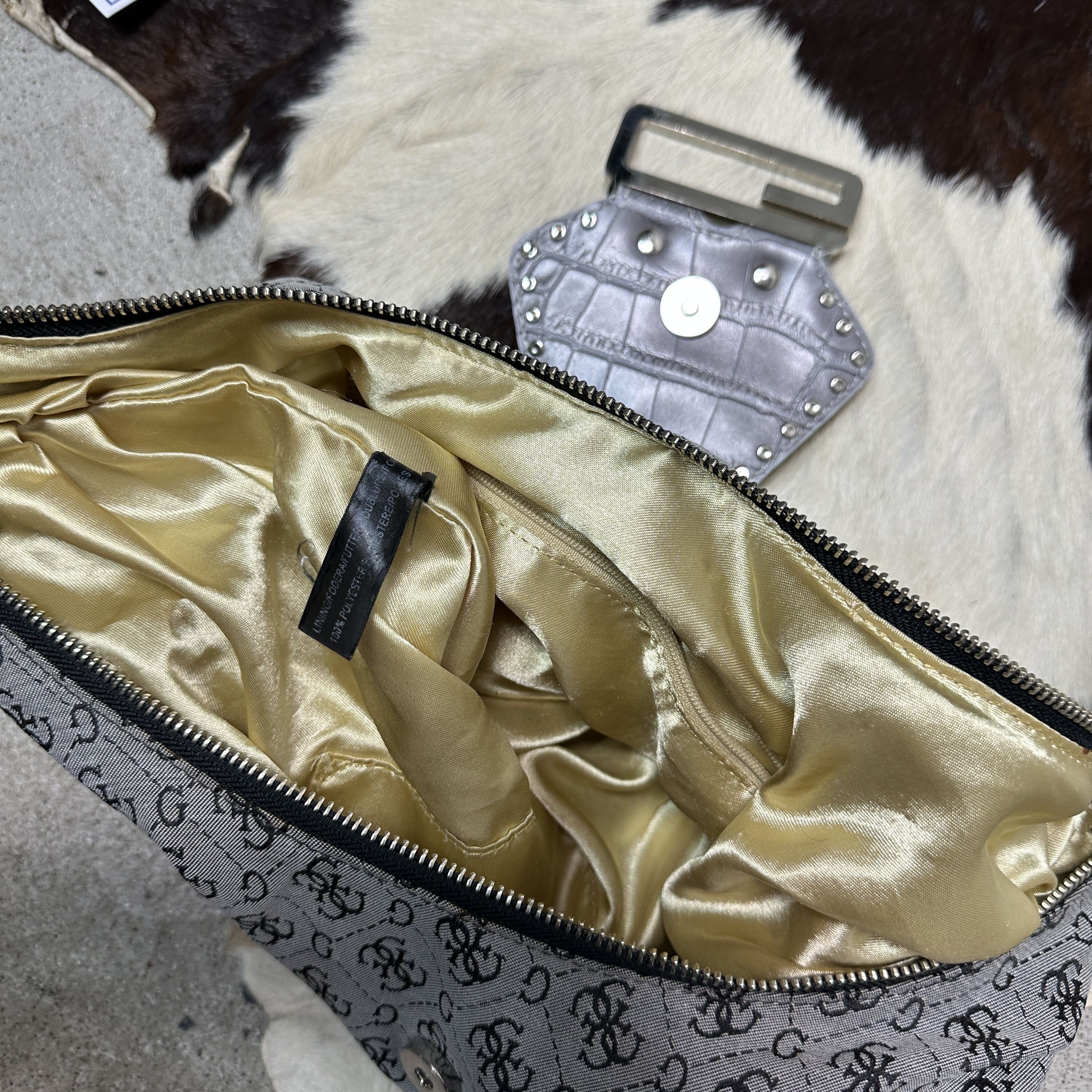 Guess Vintage Avant Garde Guess Hobo Monogram Silver Bag Y2K Size ONE SIZE - 11 Thumbnail
