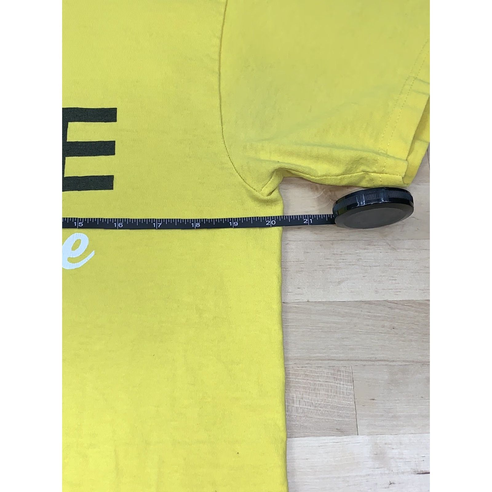 Nike Nike T Shirt Men Yellow Short Sleeve 90s Logo Sports Reg Size M Size US M / EU 48-50 / 2 - 7 Thumbnail