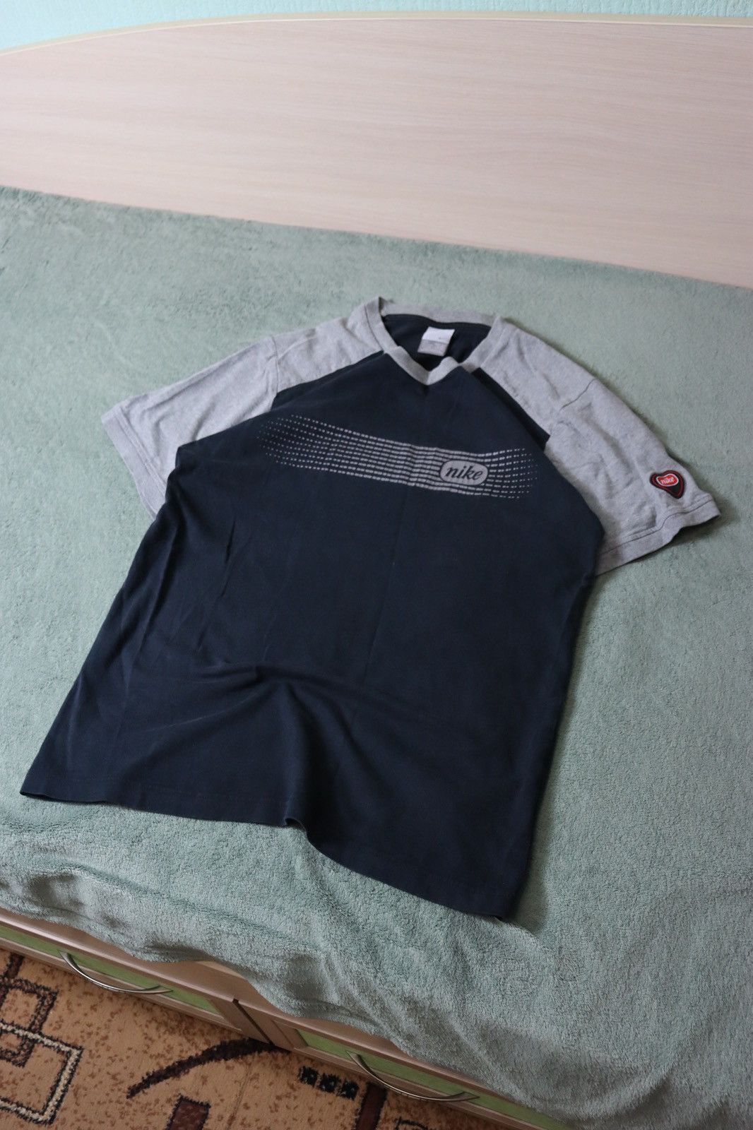 Nike Nike Early 2000s Graphic Tee Blue/Grey Preshrunk Cotton Rare Size US L / EU 52-54 / 3 - 2 Thumbnail