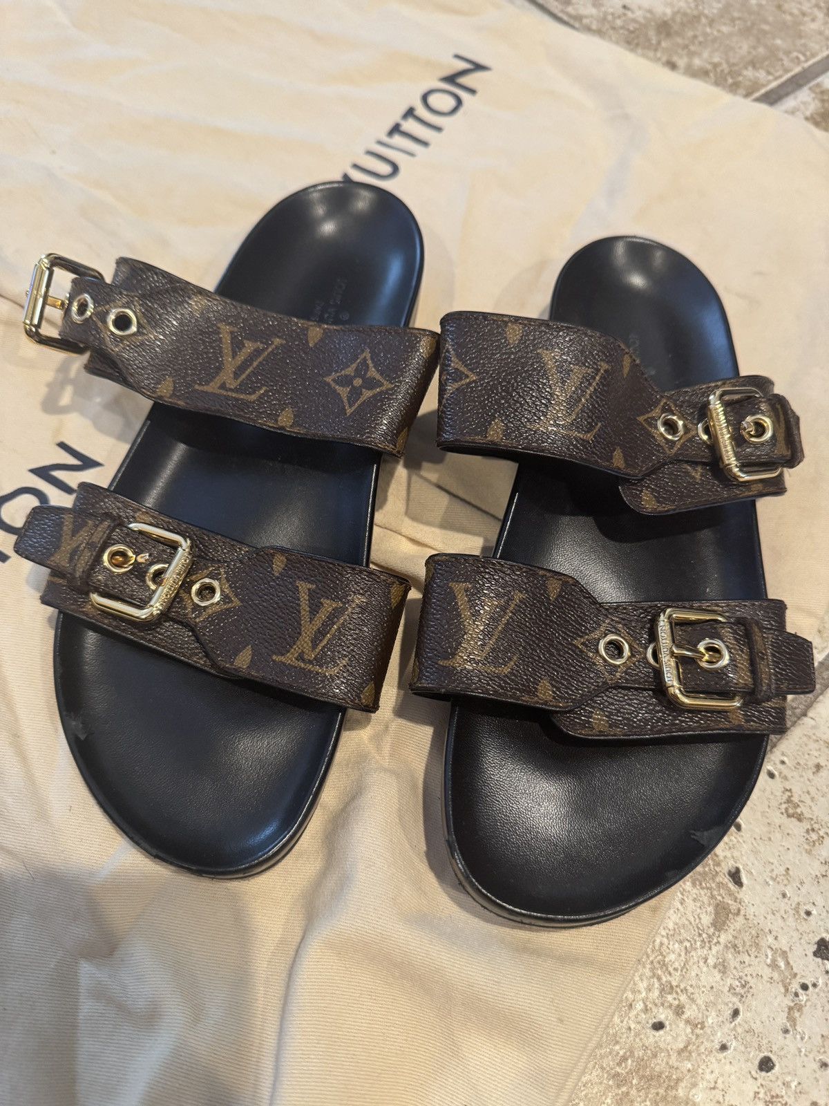 Louis Vuitton Louis Vuitton Monogram Bom Dia Size US 7 / IT 37 - 1 Thumbnail