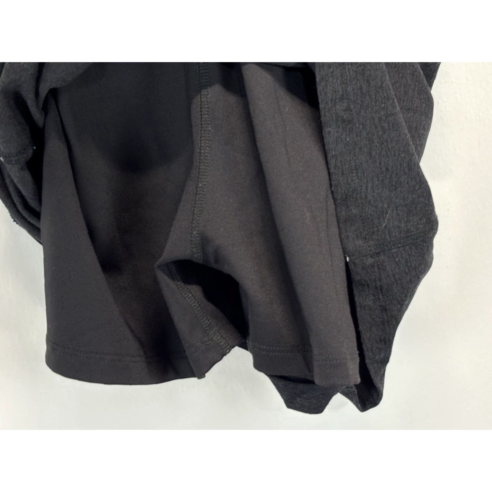 Beyond Yoga Beyond Yoga Spacedye Move It Dress Black Heather Women’s M Bra Built In Shorts Dress A-Line Womens M Black Size 32" / US 10 / IT 46 - 4 Thumbnail