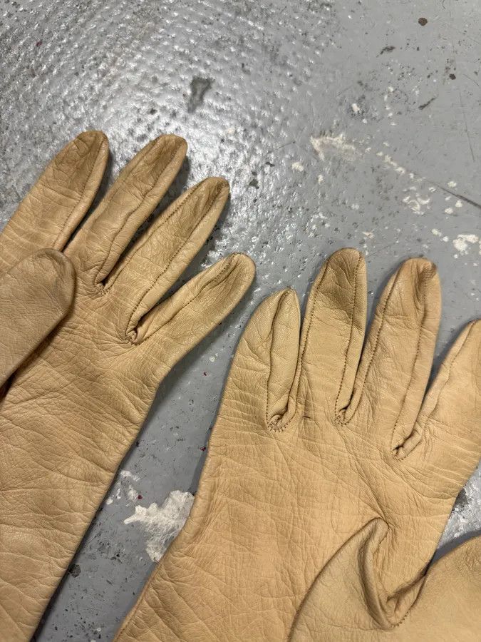Hermes 1990s Hermès Eyelet Beige Leather Gloves Size ONE SIZE - 5 Thumbnail