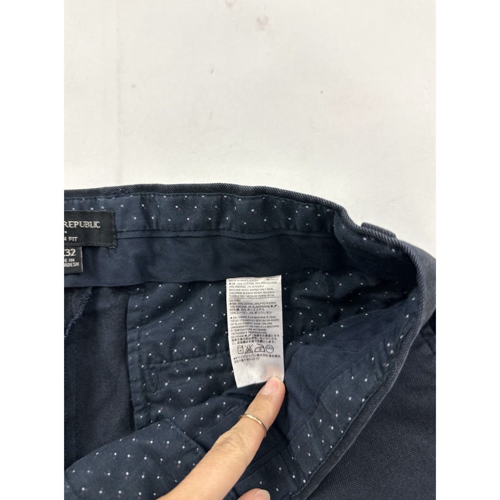 Banana Republic Banana Republic Pants Mens 29x29 Blue Chino Cotton Flat Front Zip Casual Straight Inseam 29 Regular 31x32 Tagged Size Size US 29 - 4 Thumbnail