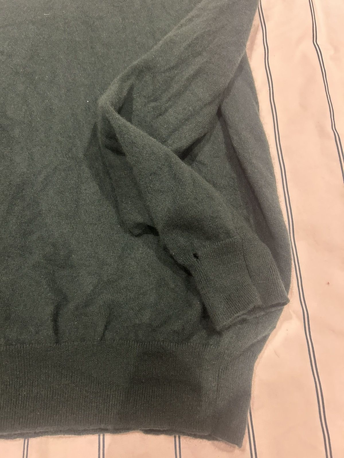 Extreme Cashmere Cashmere Green V Neck Size US S / EU 44-46 / 1 - 3 Thumbnail
