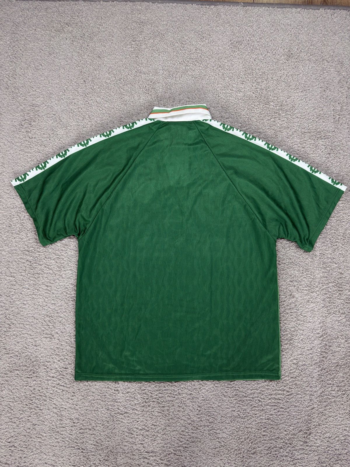 Umbro × Vintage Vintage Ireland Home Shirt 96–98 Signed Umbro Opel Size US XL / EU 56 / 4 - 9 Thumbnail