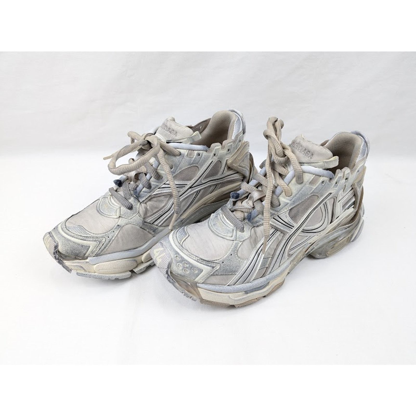 Balenciaga o1rshd1 Nylon/Suede/Mesh/w Runners in Beige Size US 12 / EU 45 - 18 Thumbnail