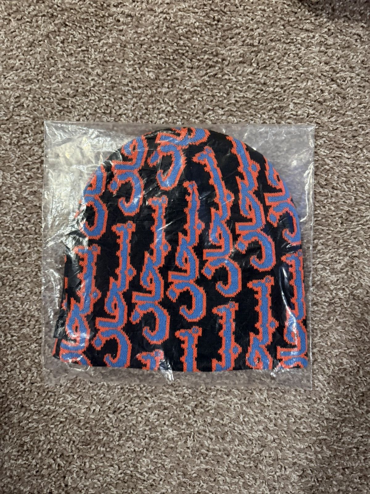 Supreme Supreme Arabic Jacquard Beanie FW25 Size ONE SIZE - 2 Thumbnail