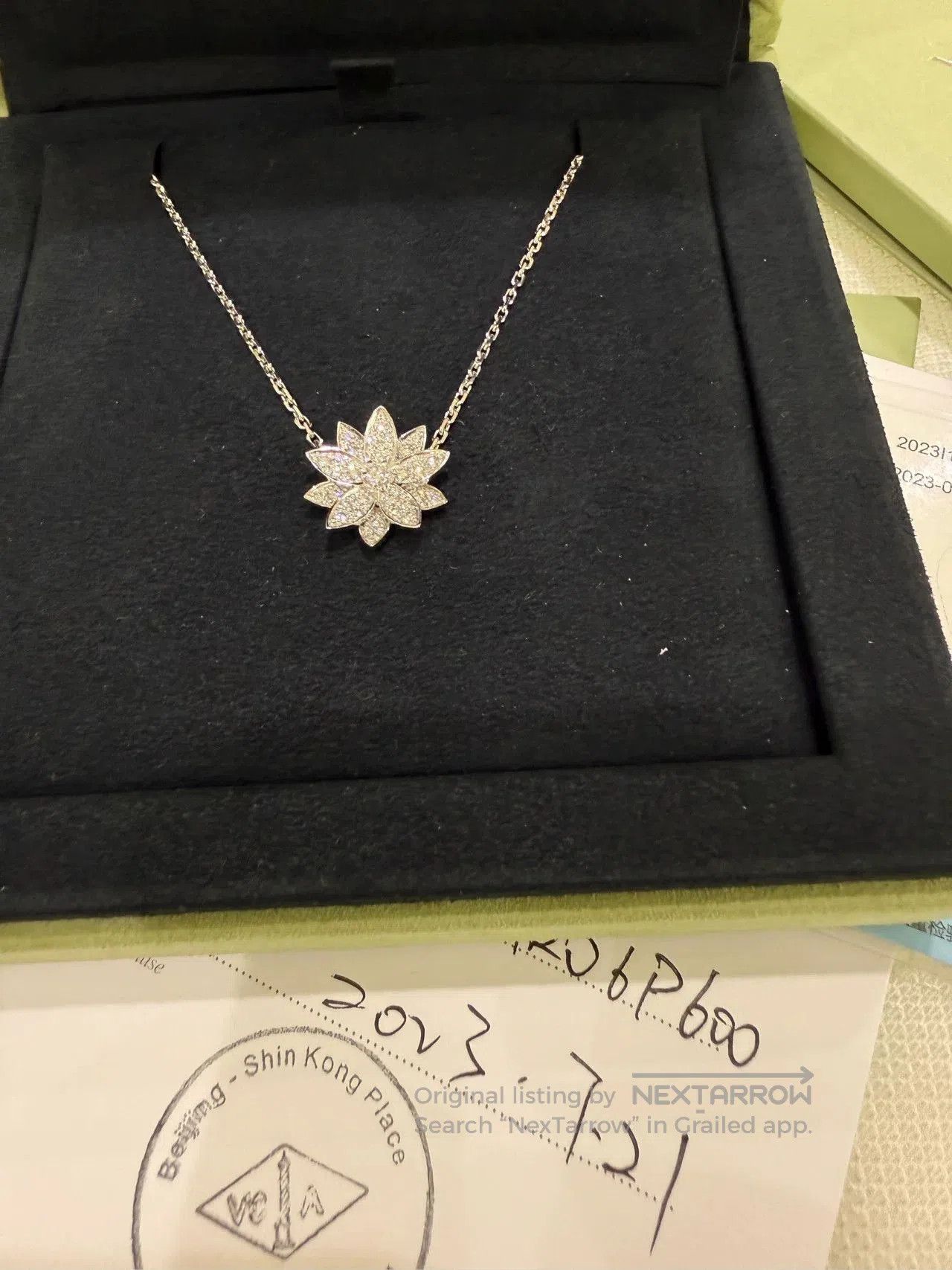 Van Cleef & Arpels Van Cleef & Arpels Lotus Diamond Necklace. Size ONE SIZE - 1 Thumbnail