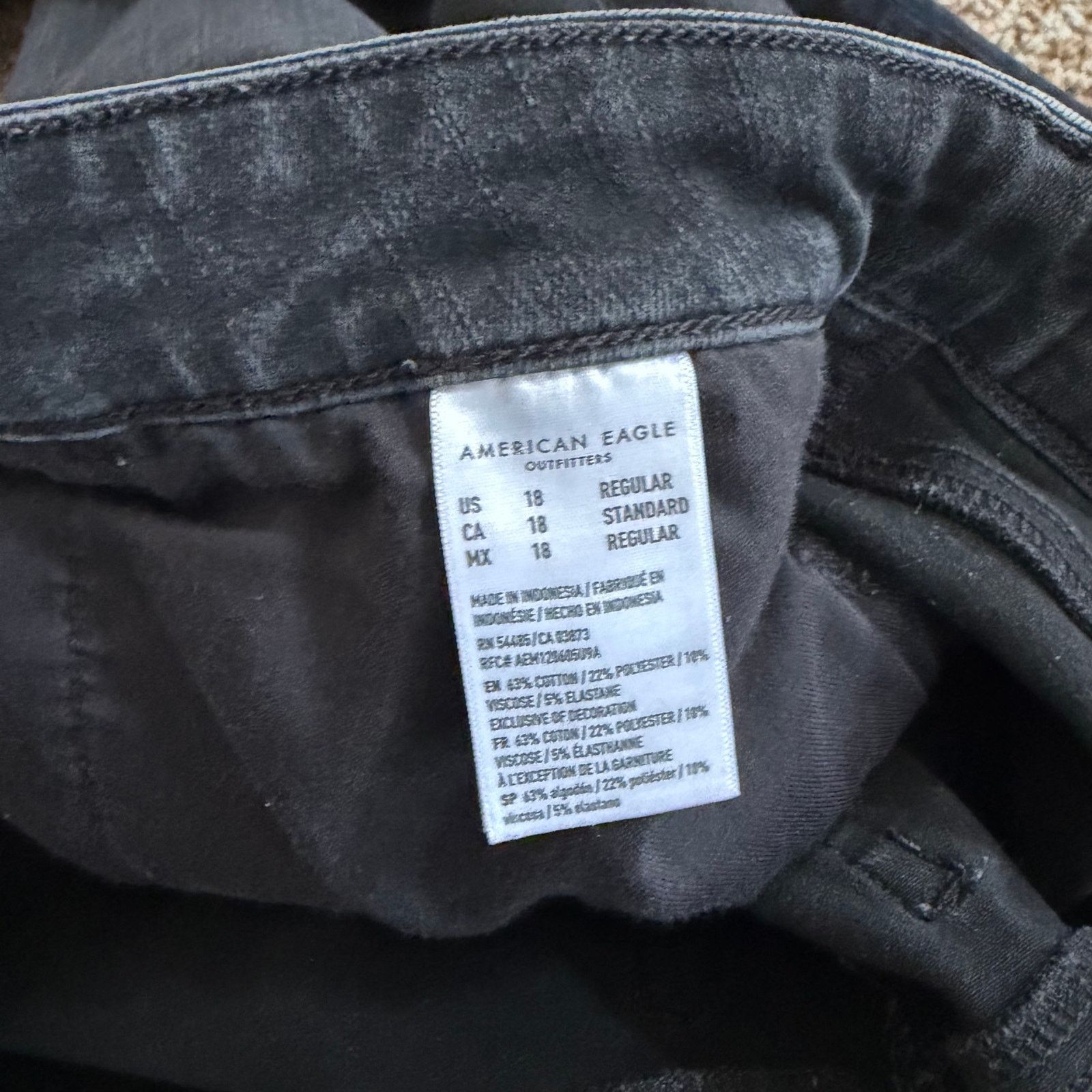 American Eagle Outfitters American Eagle Jeans Womens 18 Black Hi Rise Jegging Size 40" / US 18 - 3 Thumbnail