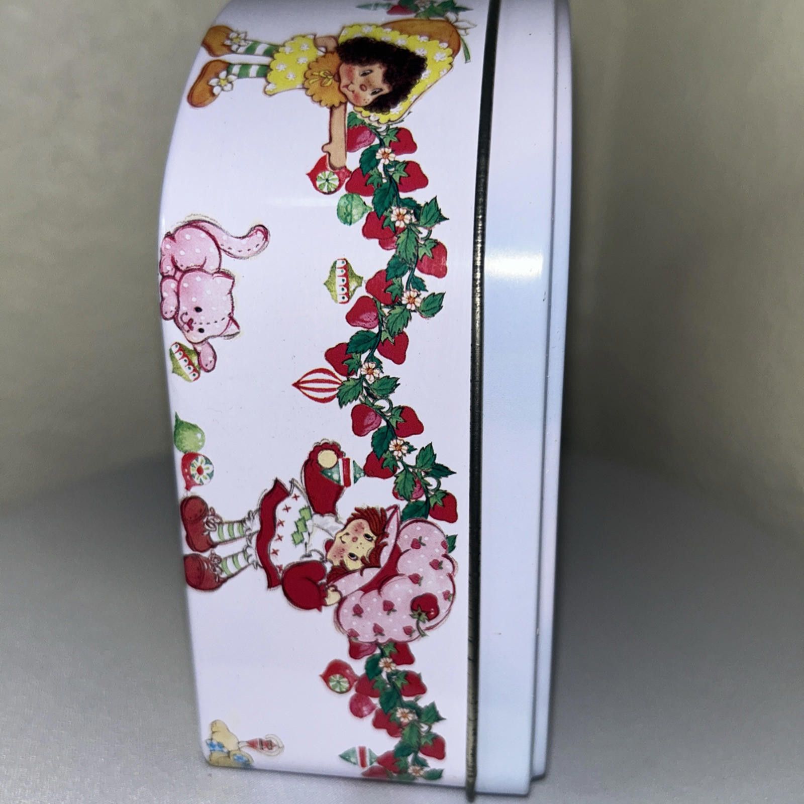 Designer Carlton Cards Strawberry Shortcake Christmas Ornament Tin 03 Size ONE SIZE - 4 Thumbnail