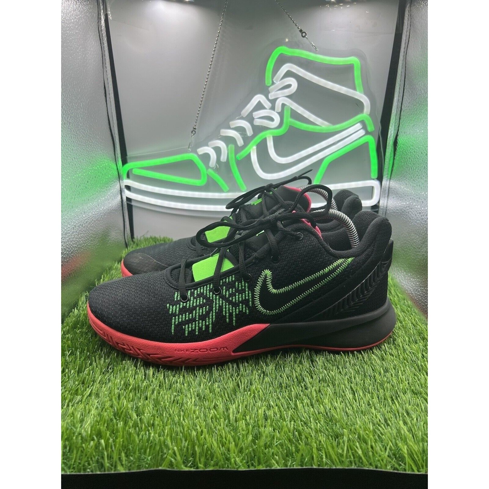 nike kyrie flytrap ii black hyper pink