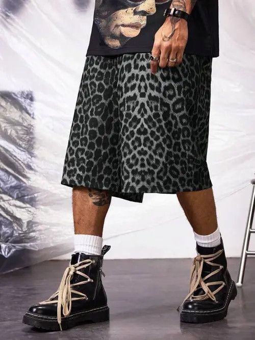 Jean VIntage Leopard Print shorts TRAP Size US 34 / EU 50 - 4 Thumbnail