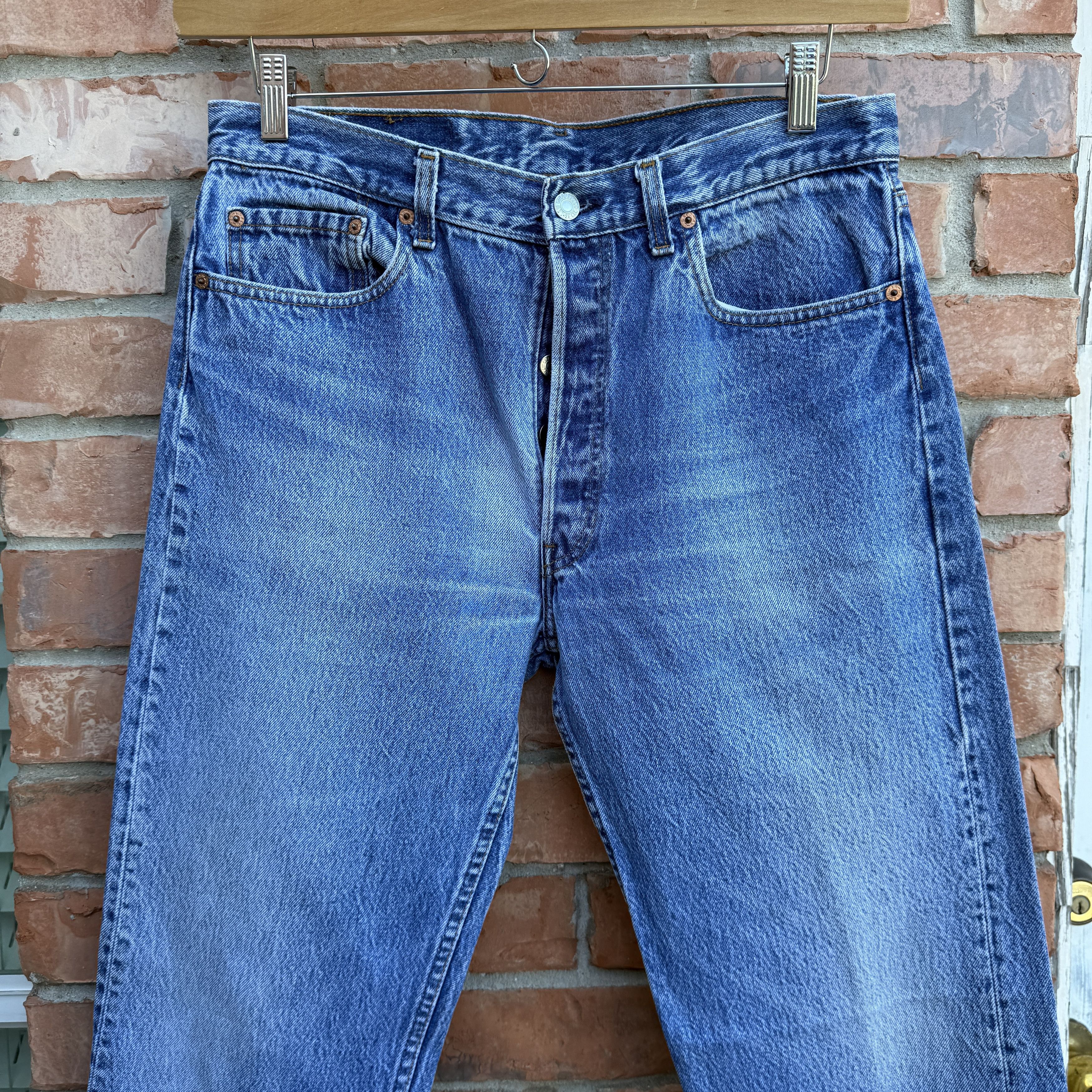 Levi's Vintage 90s Levis 501 Blue Button fly Denim Jeans Size US 33 - 2 Thumbnail