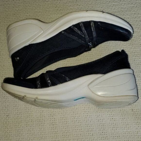 Designer Bzees Melody Sz. 6.5M Dark Navy & White Wedge Slip-ons Shoes Size US 6.5 / IT 36.5 - 5 Thumbnail